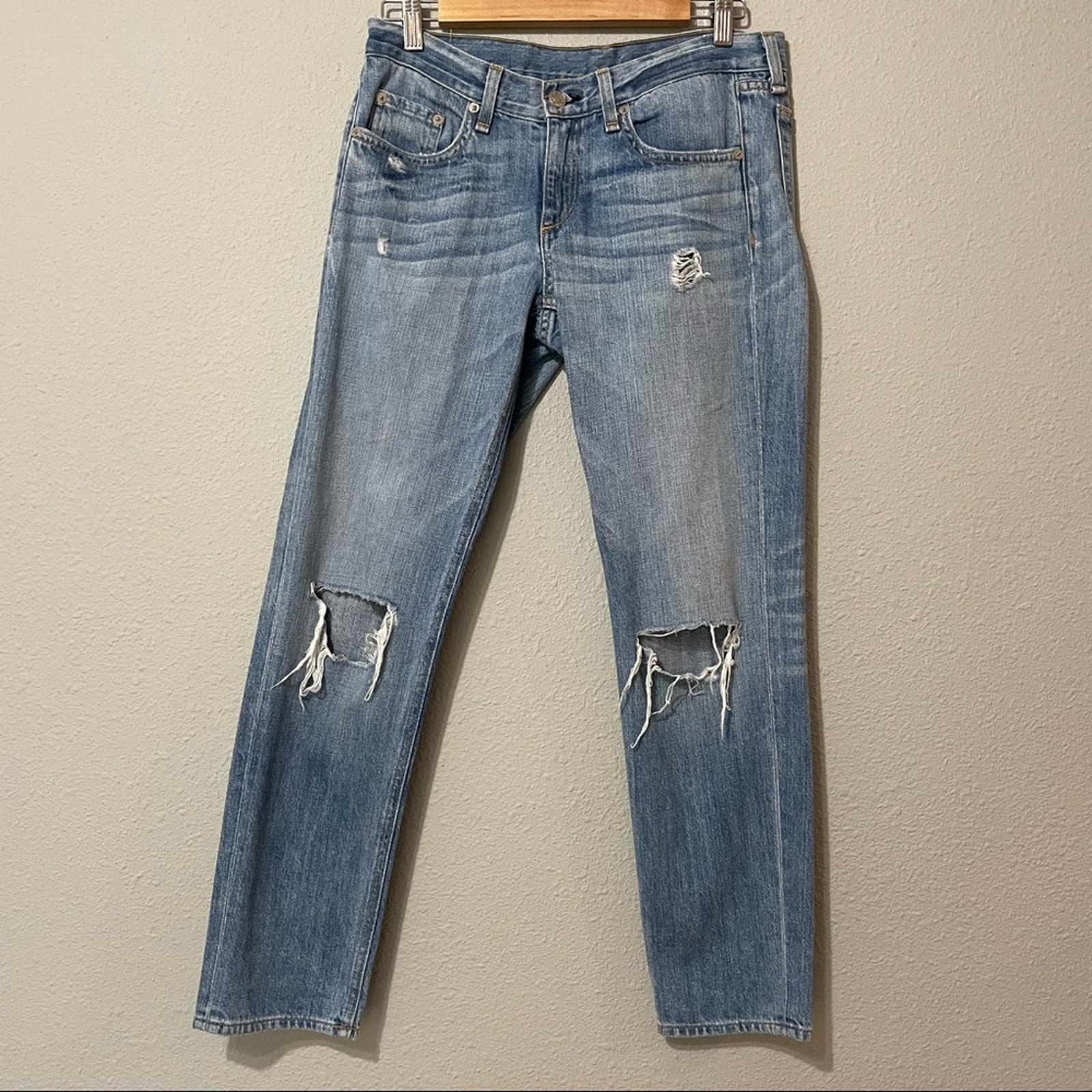Rag & Bone Boyfriend Fit Light Wash Distressed Jeans Womens 24 Straight Blue