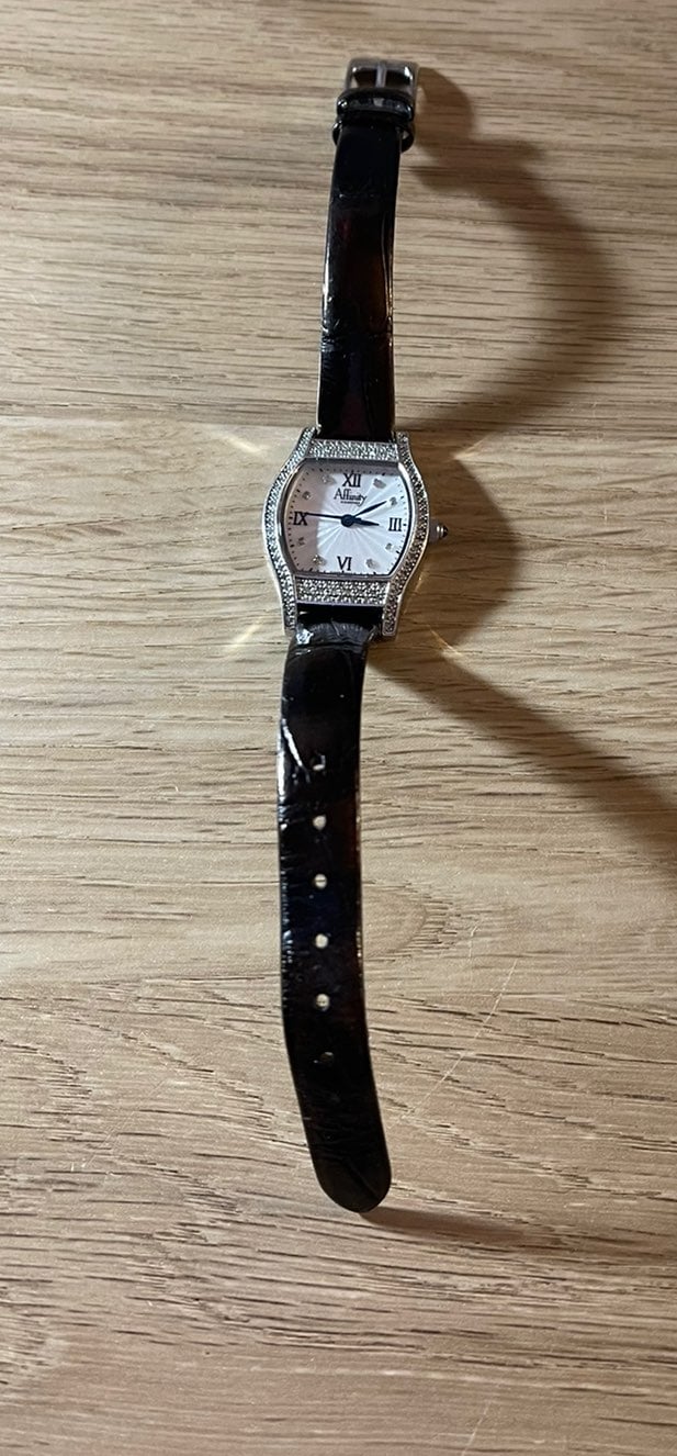 AFFINITY DIAMONDS WOMENS WATCH