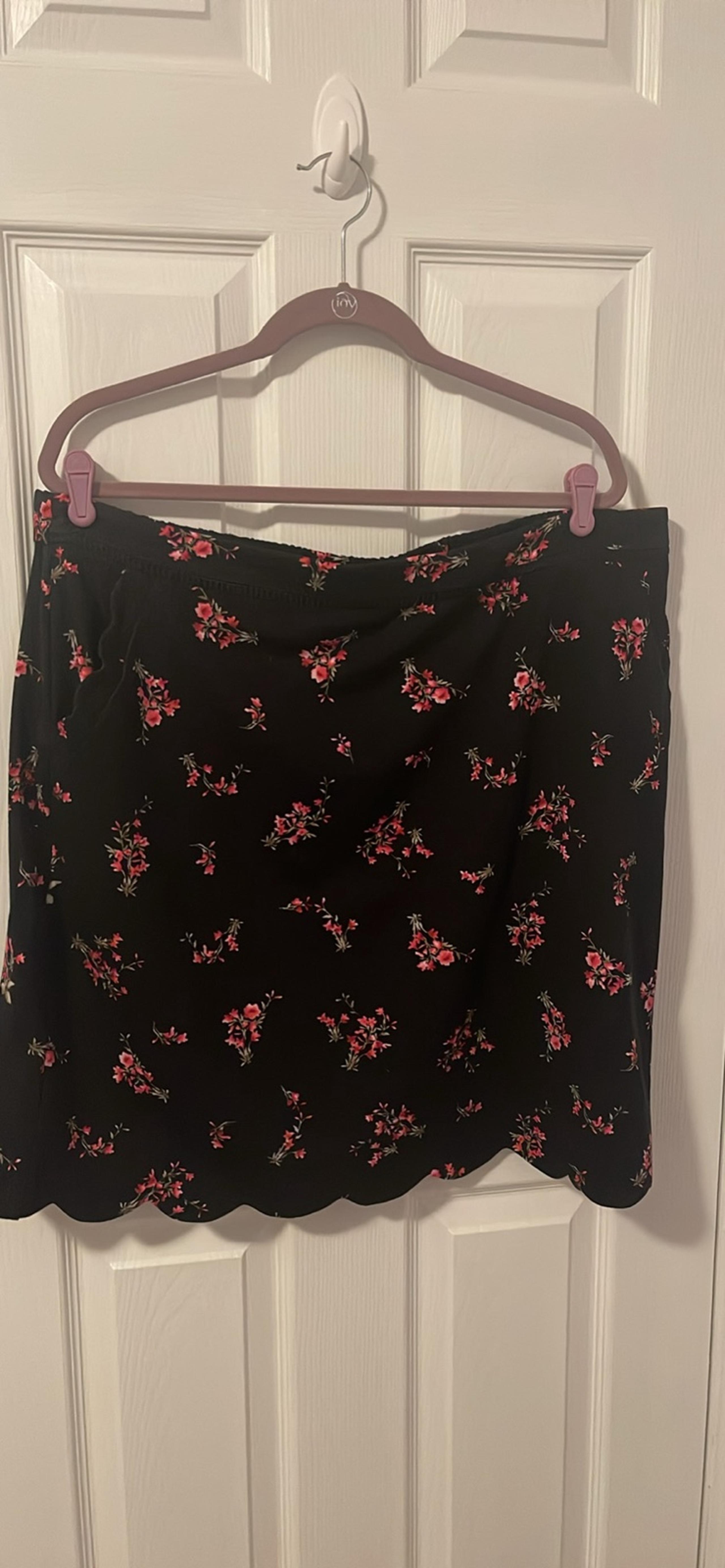 Skies are Blue scallop hem skirt 2x