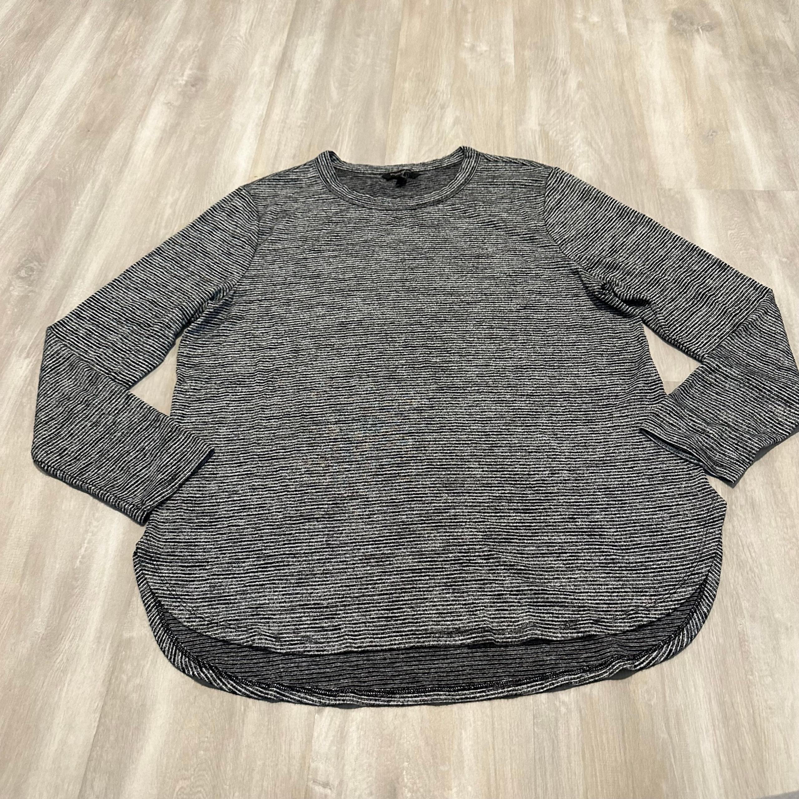 Banana Republic Gray Striped Long Sleeve Knit Top Sz XL