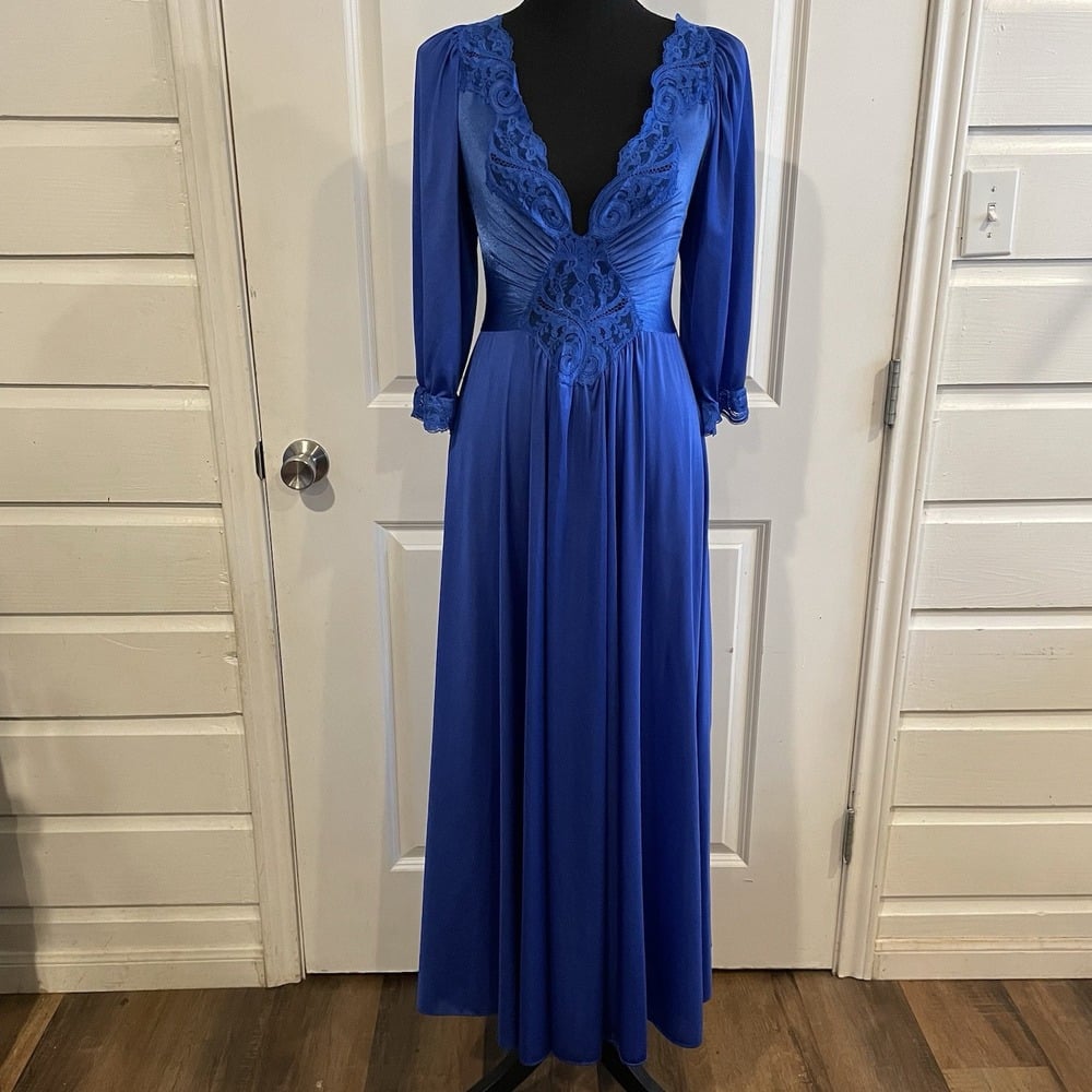 Vintage Rare Olga Nightgown Size Medium Royal Blue Full Skirt Nylon 70s/80s
