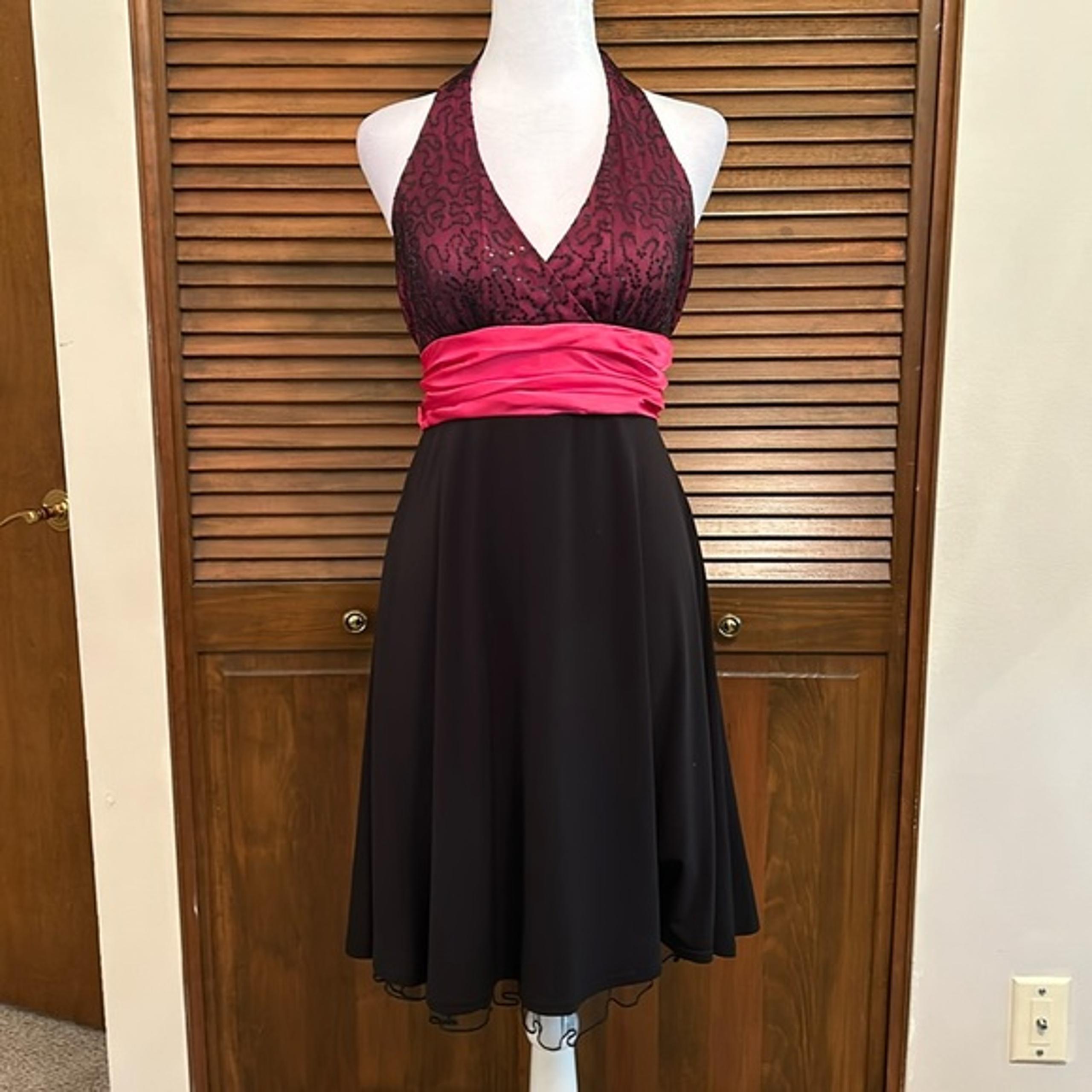 City Triangle Black/Pink Party/Prom Lace Sequin Halter Dress Size M