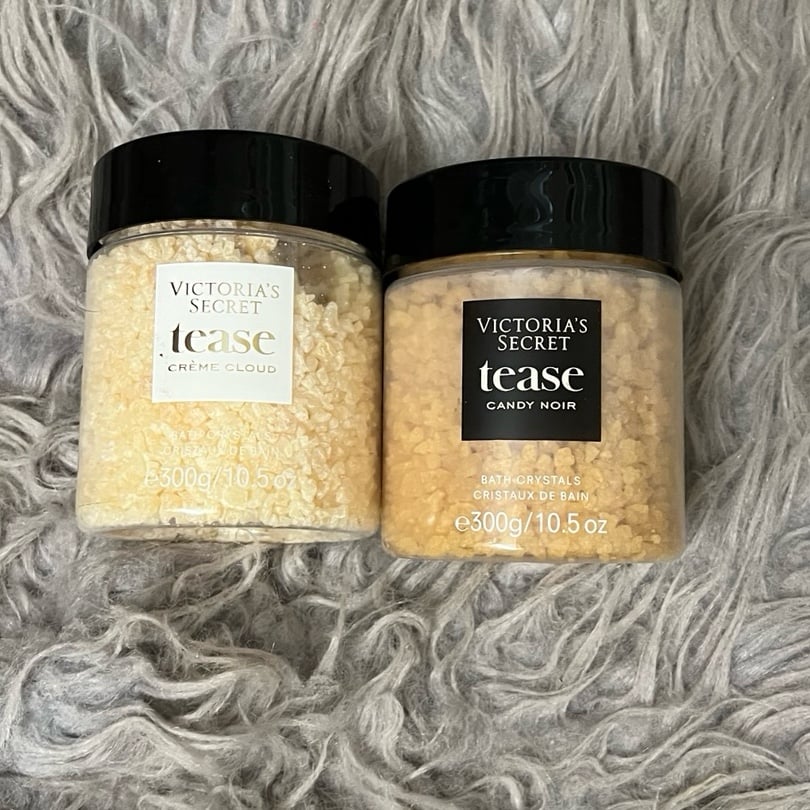 VS Tease bath crystals NWT