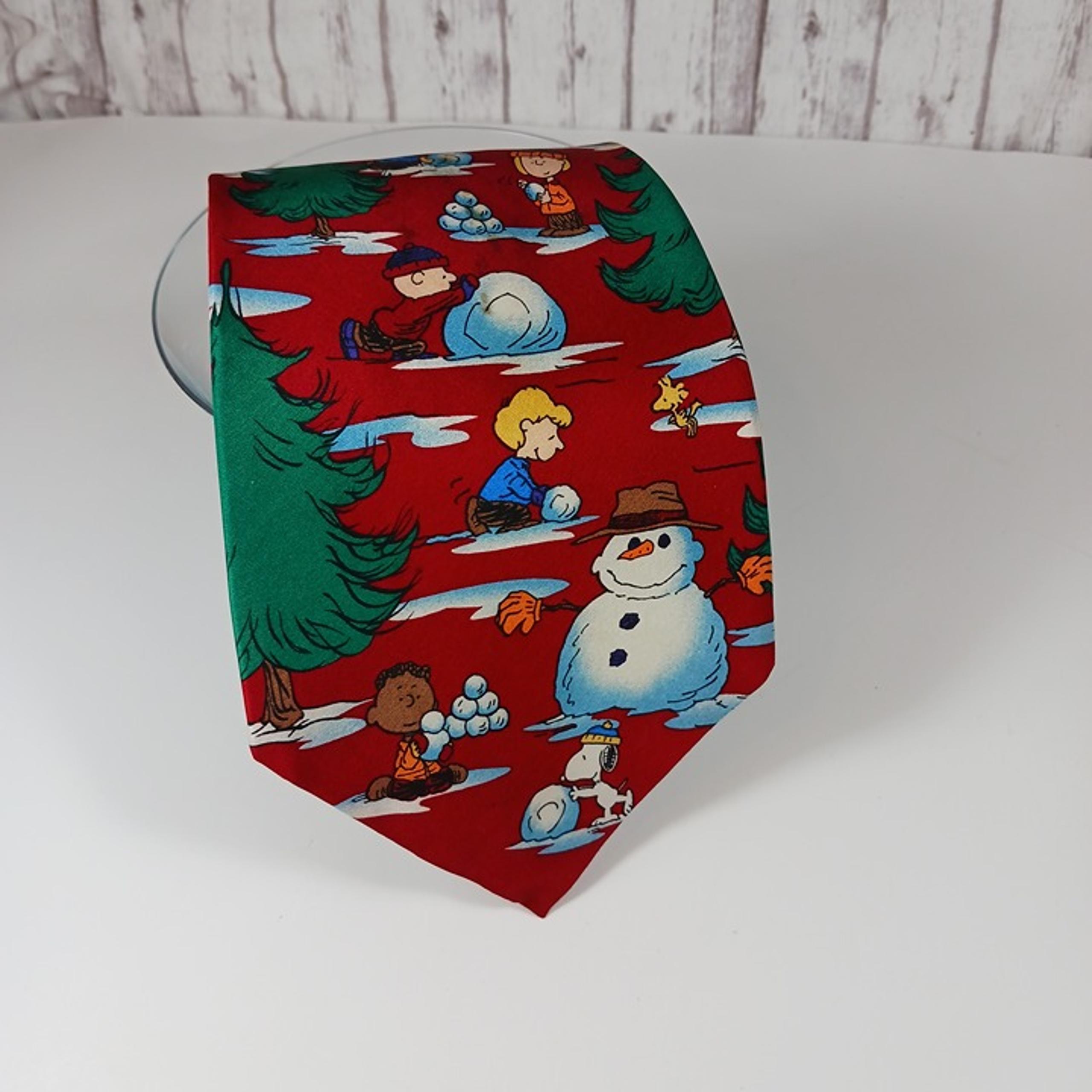 Peanuts Silk Tie Red With Characters Christmas The Perfect Snowman Made in USA