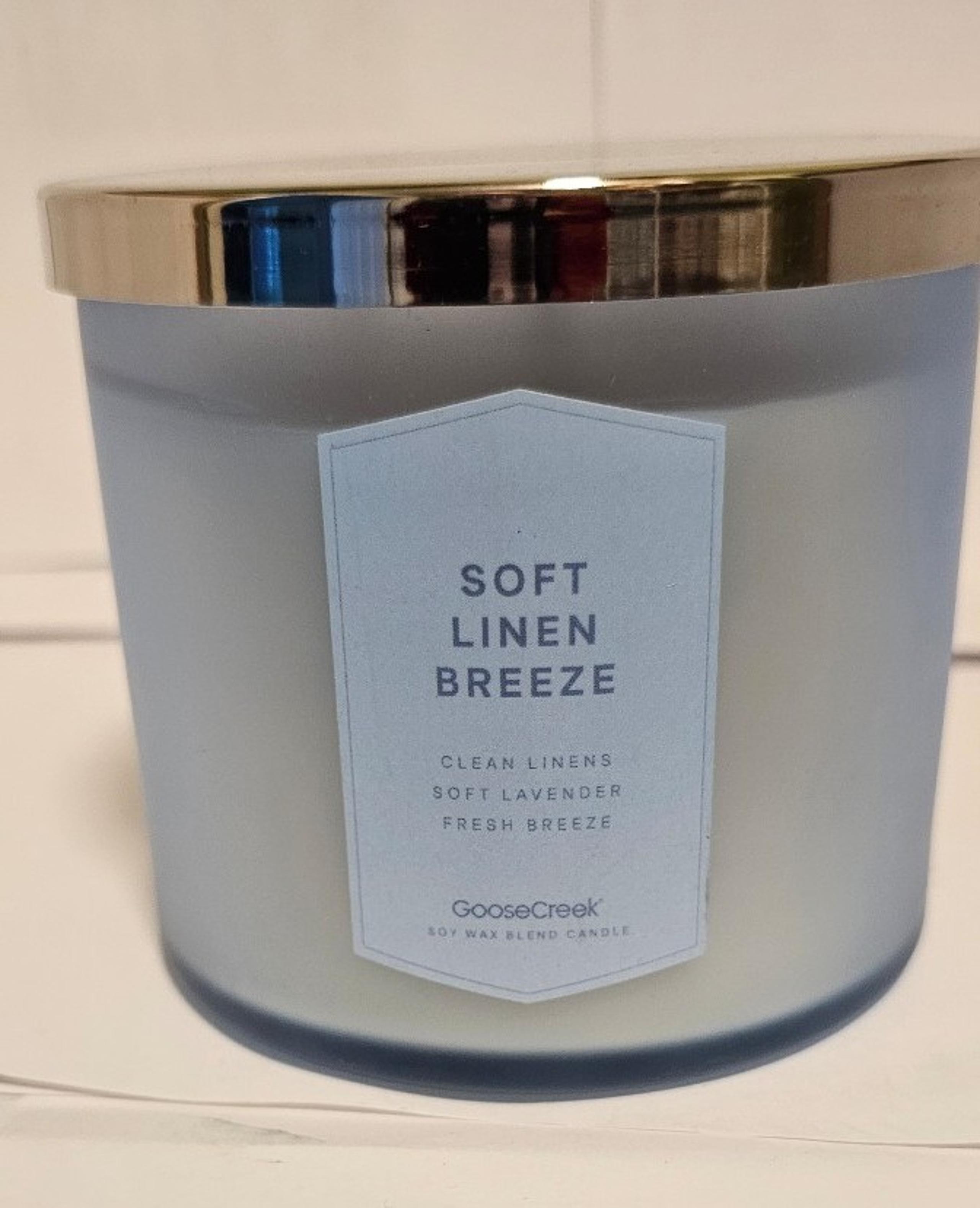 Soft Linen Breeze Candle