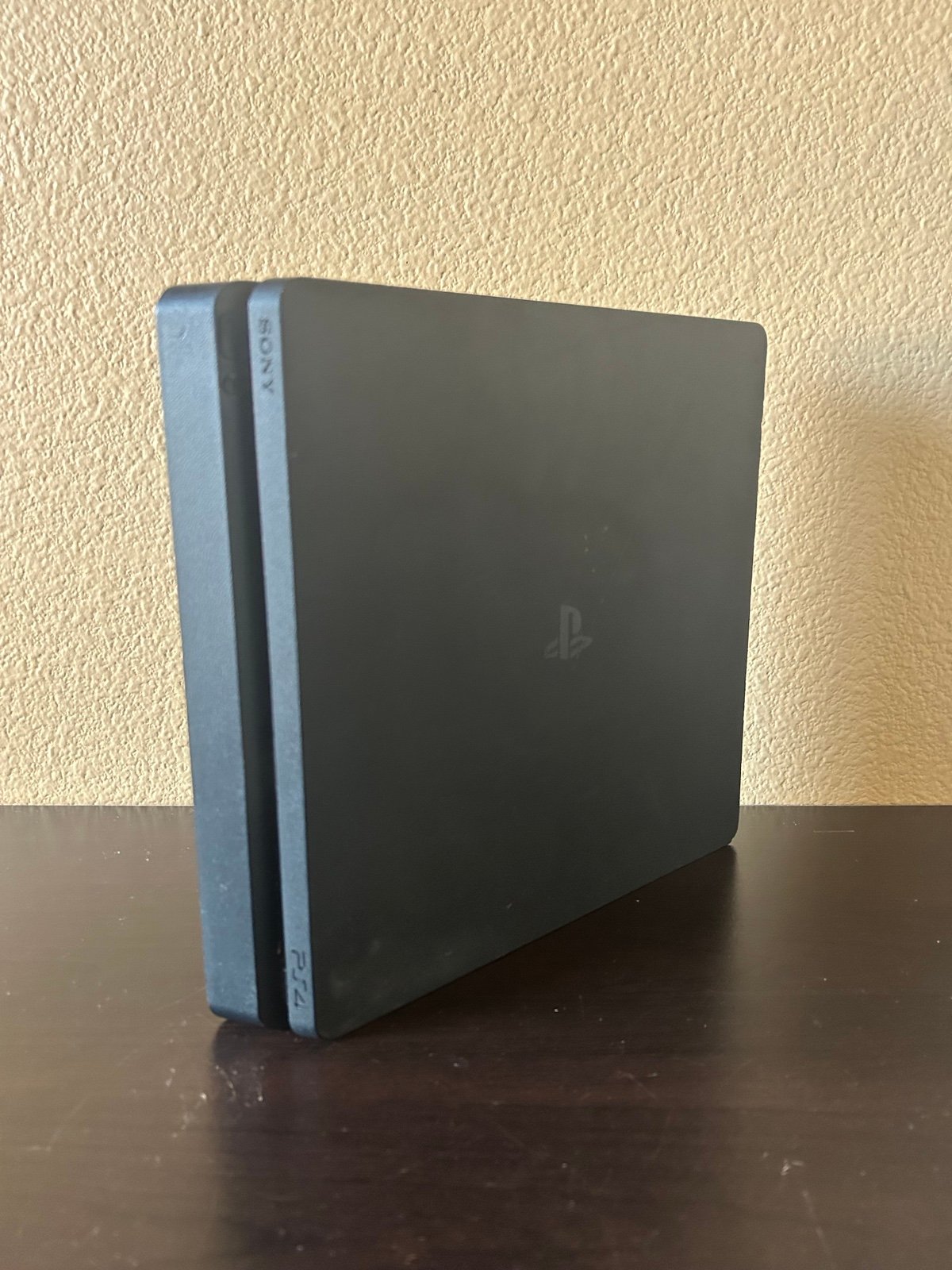 PS4 Slim