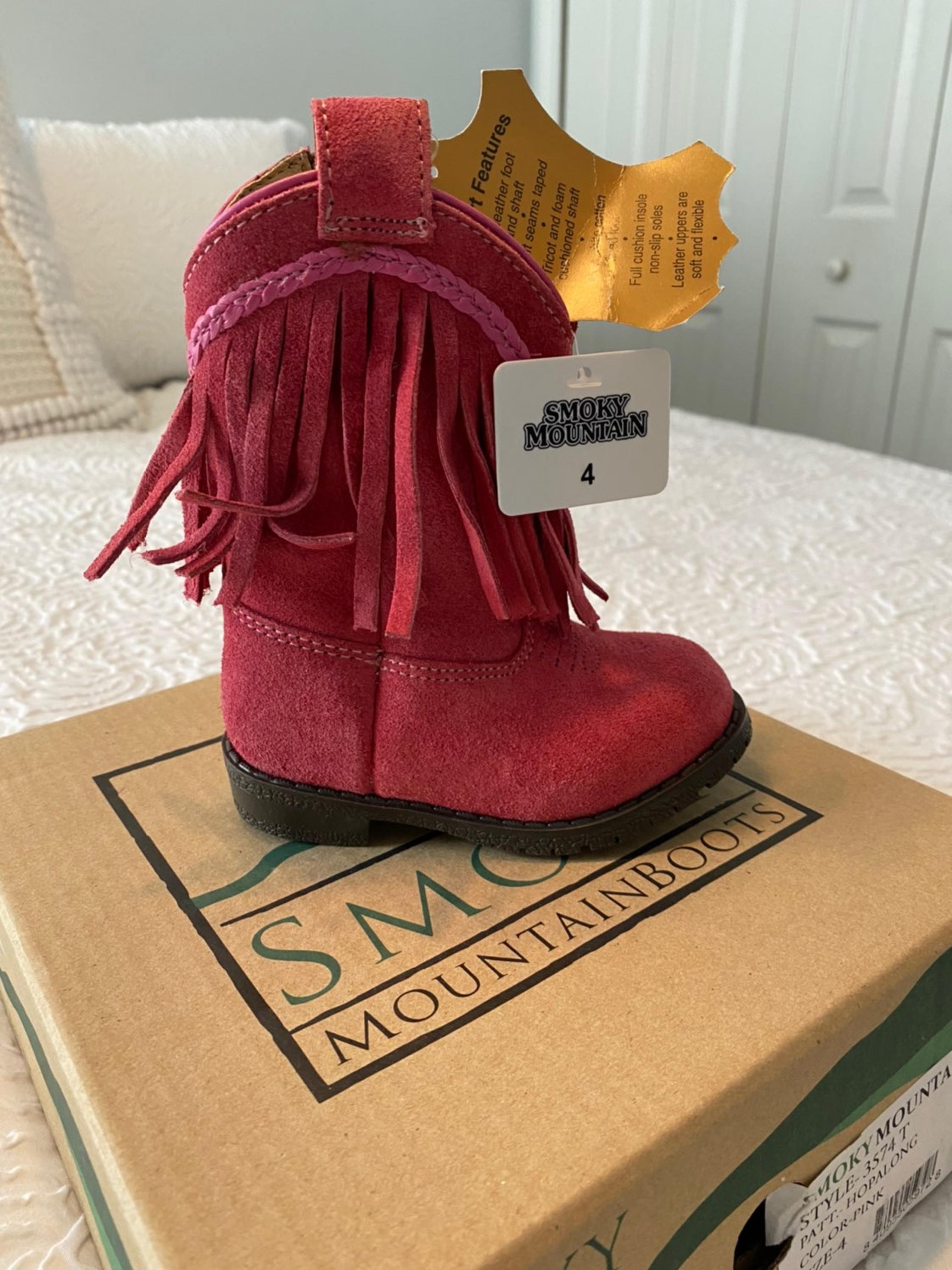 Toddler size 4 boots