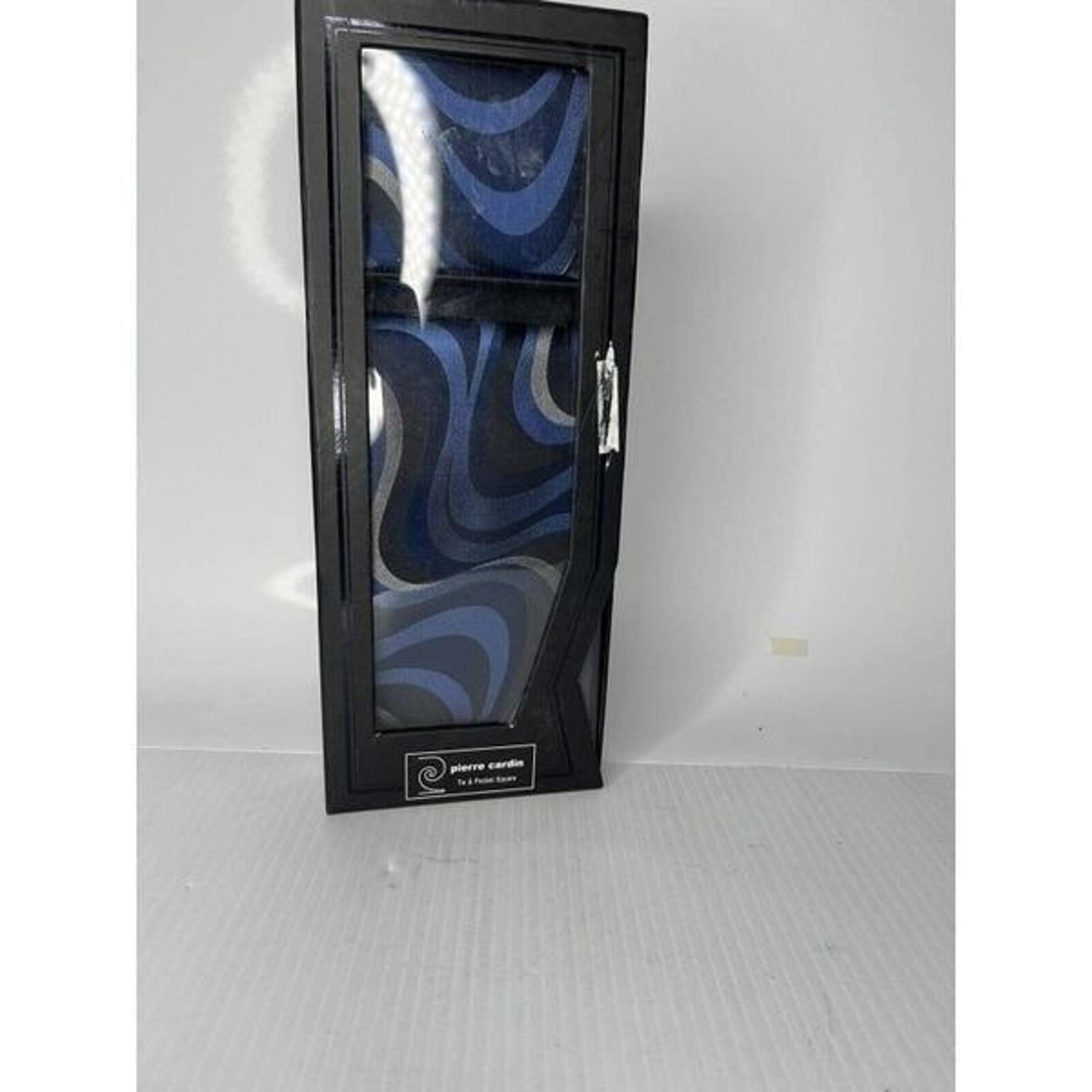 Pierre Cardin Tie and Pocket Square Set Blue Swirl Brand New Box is Worn