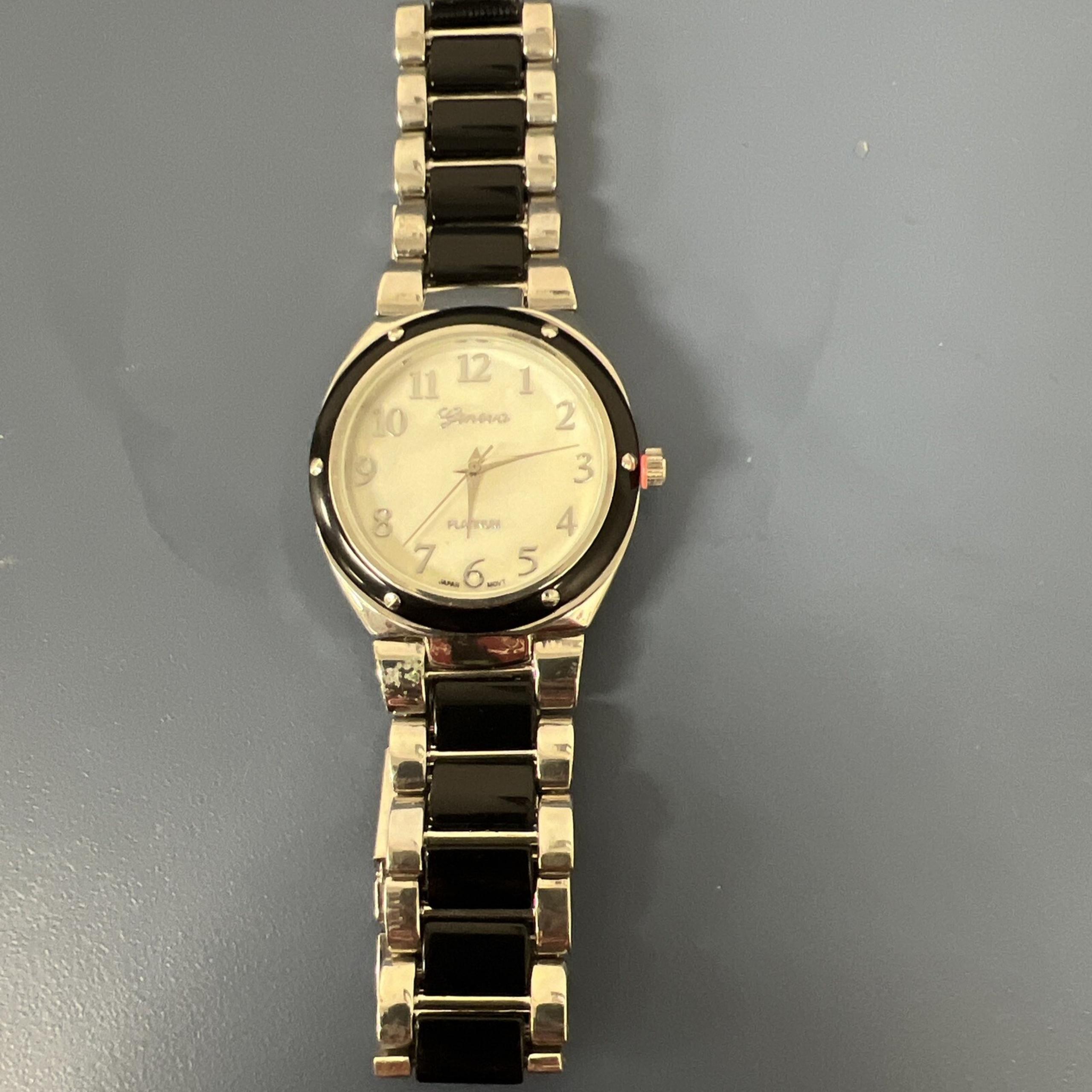 Geneva Womens Watch New 2 Toned Black/silver Easy Read Dial Metal Platinum Nice