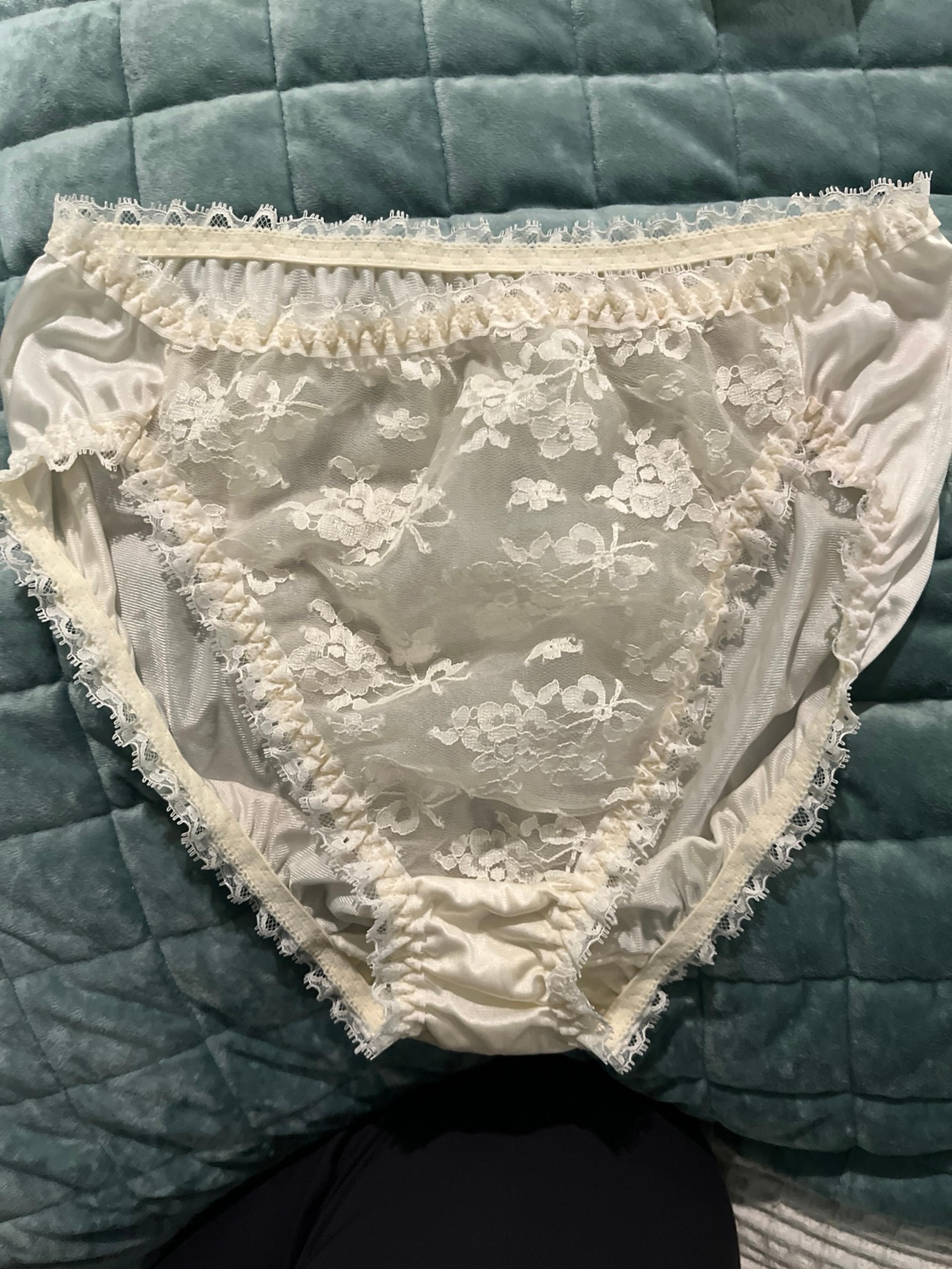 Bloomers brand vintage highcut lace panty size 6