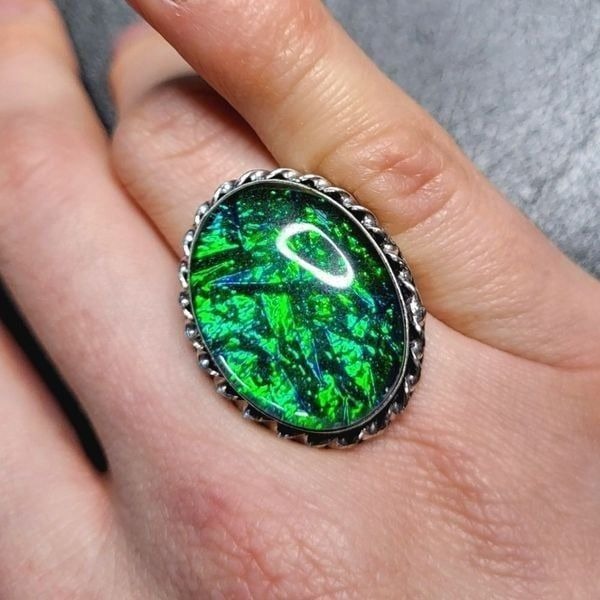 Gorgeous Large Oval Green Blue Dichroic Glass Ring - Size 6