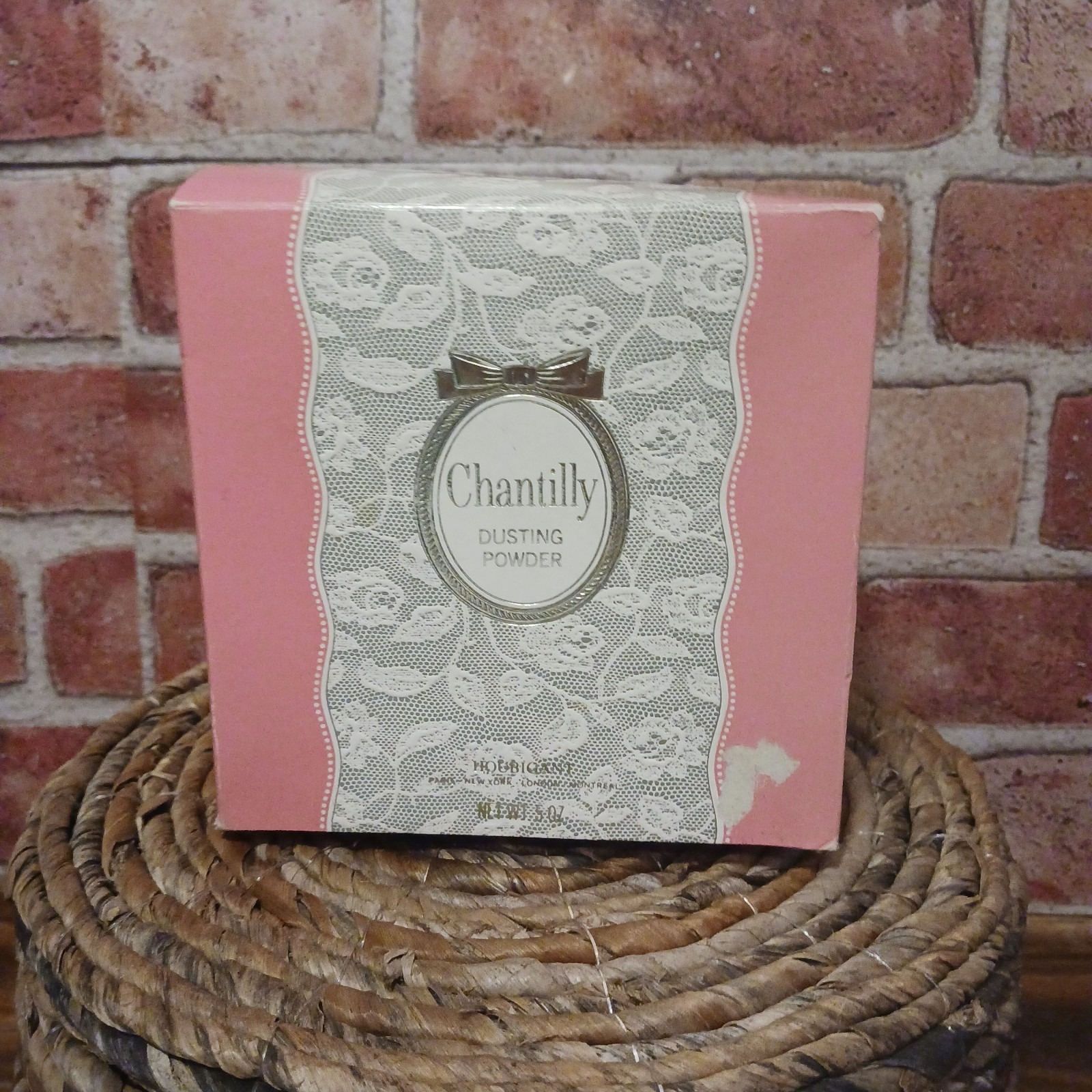 NEW Chantilly Dusting Body Powder 5 Oz. Sealed, Houbigant, Vintage