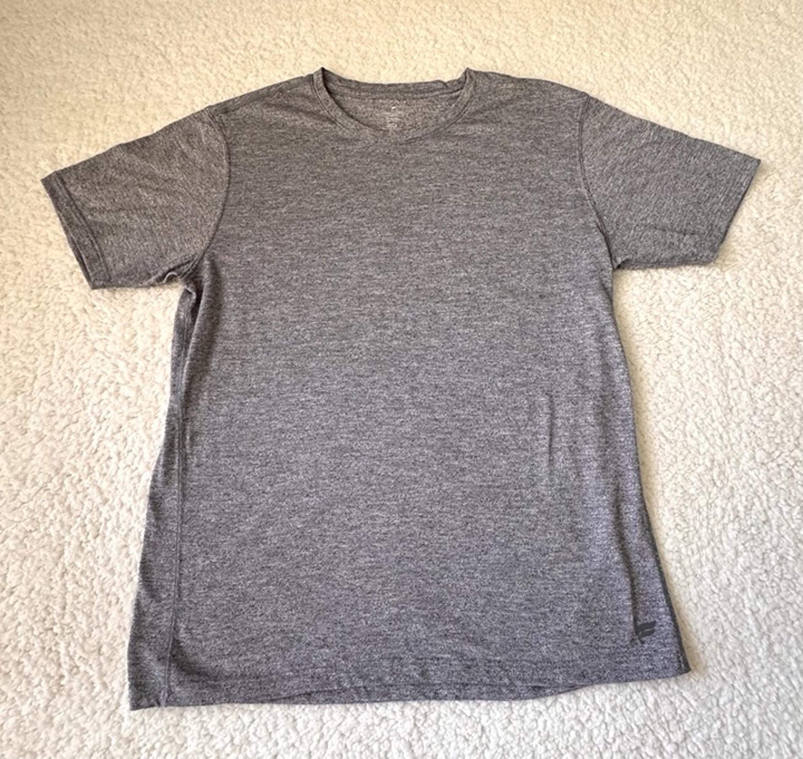 Fabletics Shirt Men Large Heather Gray Casual Tee Crewneck Nylon Polyester