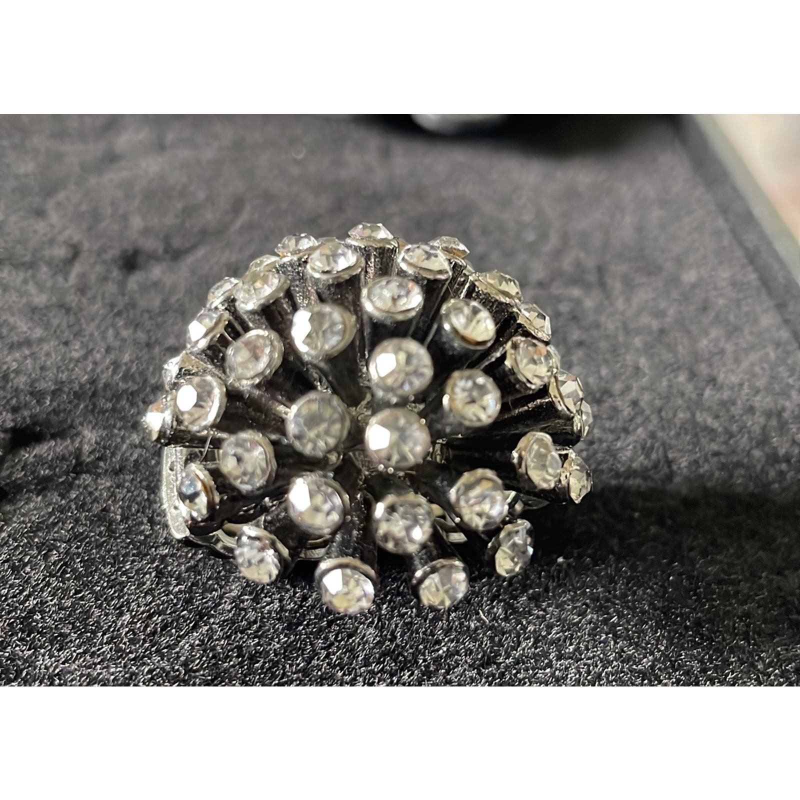 Stunning Shinny Flower Ring