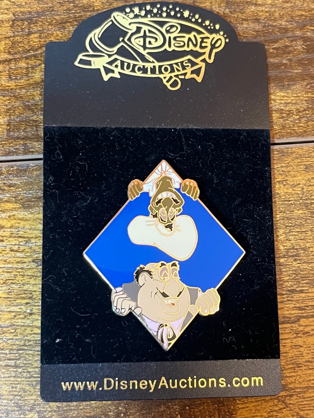 Tony and Joe Lady And the Tramp peek a boo Disney pin auction exclusive LE 500