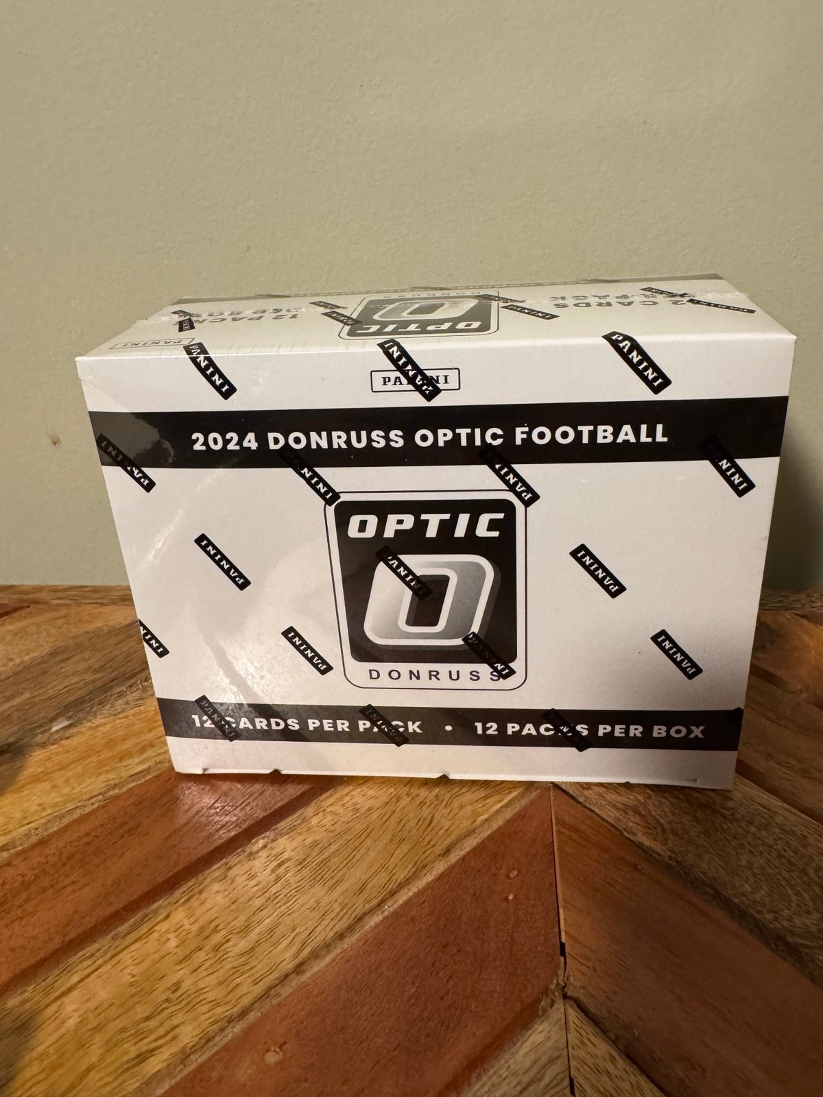 Donruss Optic2024 DONRUSS OPTIC FOOTBALL BOX - FACTORY SEALED - IN HAND
