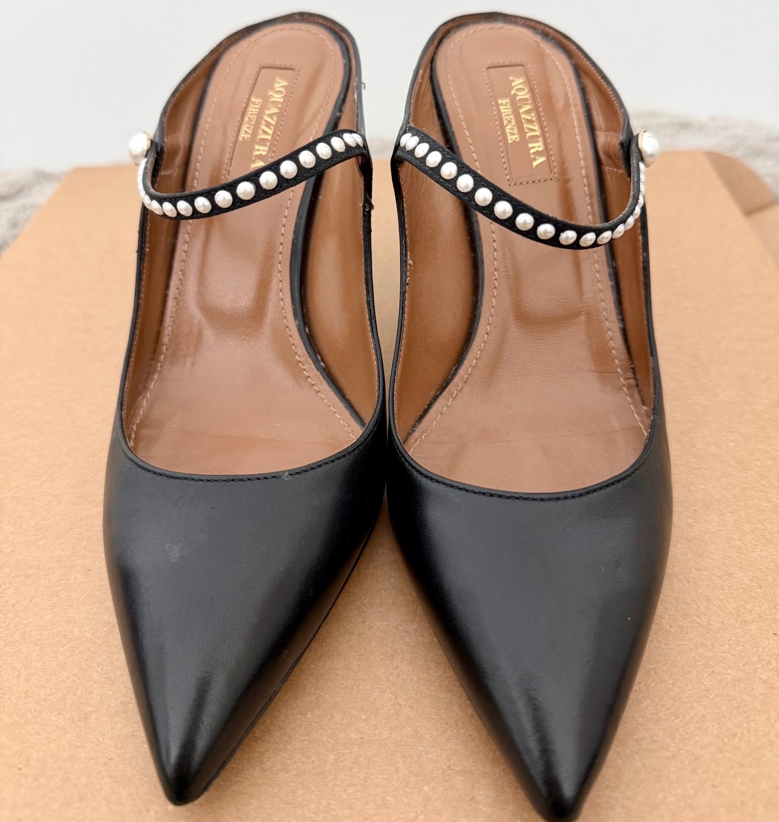 Aquazzurra Black Pumps