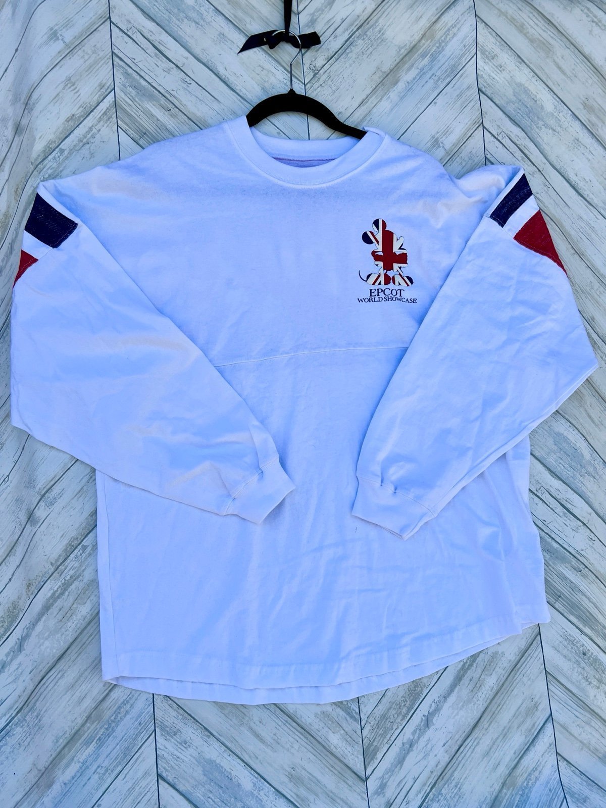 Disney Spirit Jersey L Epcot World Showcase United Kingdom NEW WITH TAGS