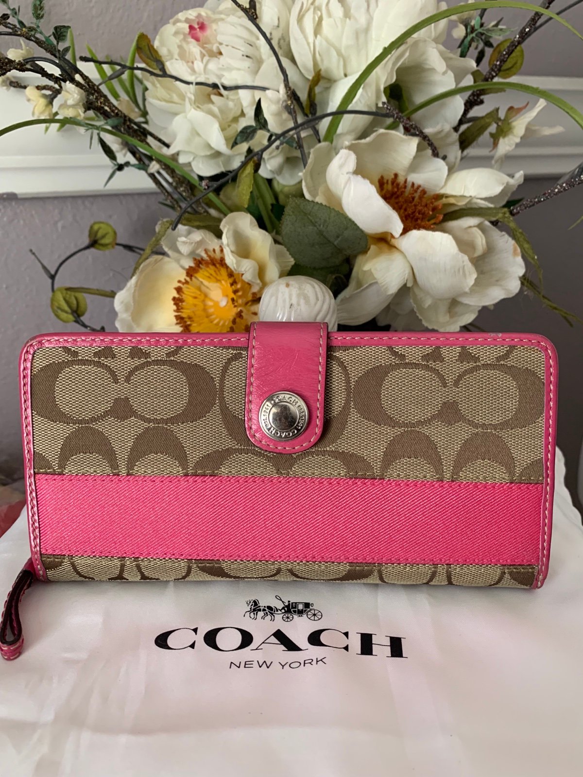 Vintage Coach Women's Pink and Tan Wallet