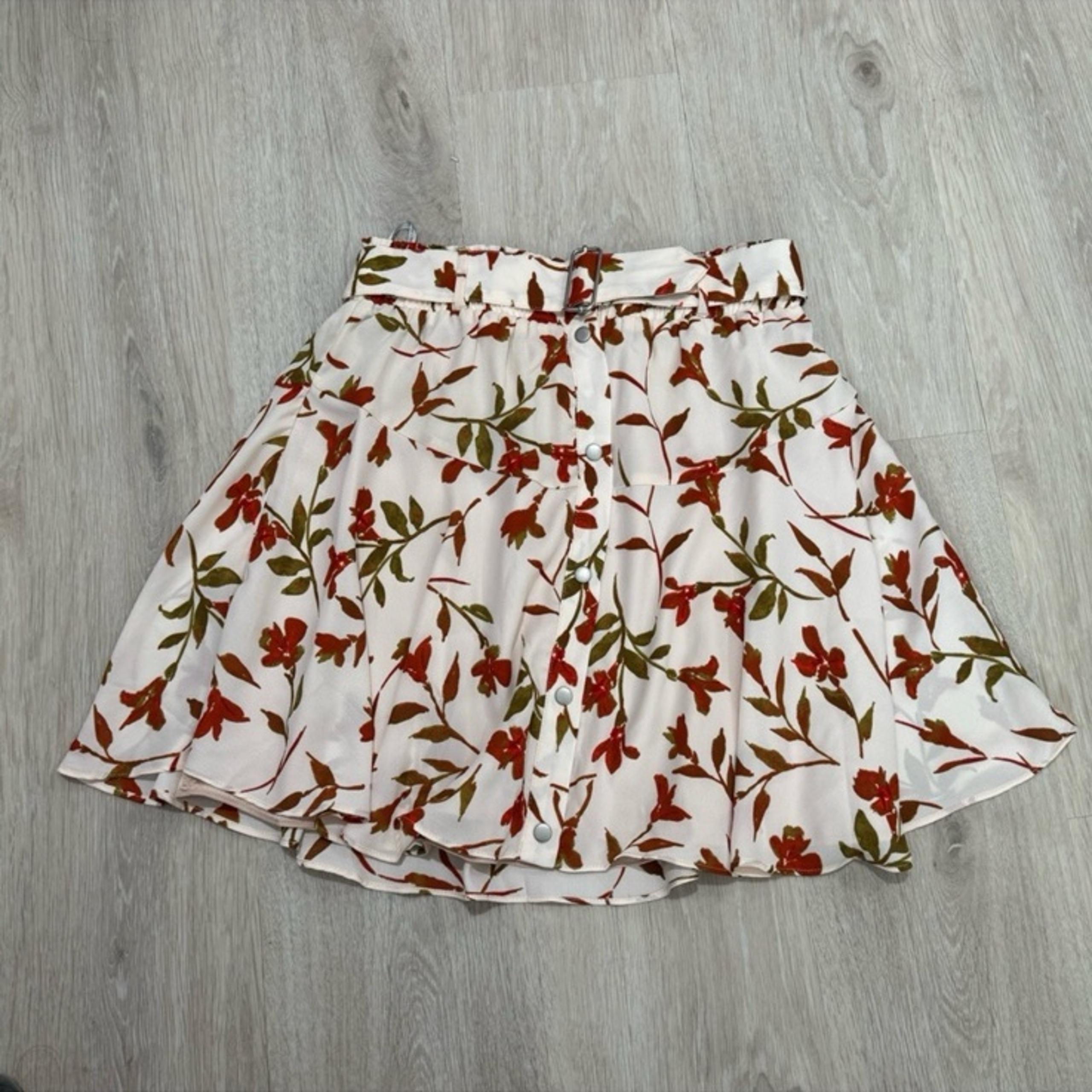 NWT revolve lovers + friends beige fountain palm floral belted mini skirt