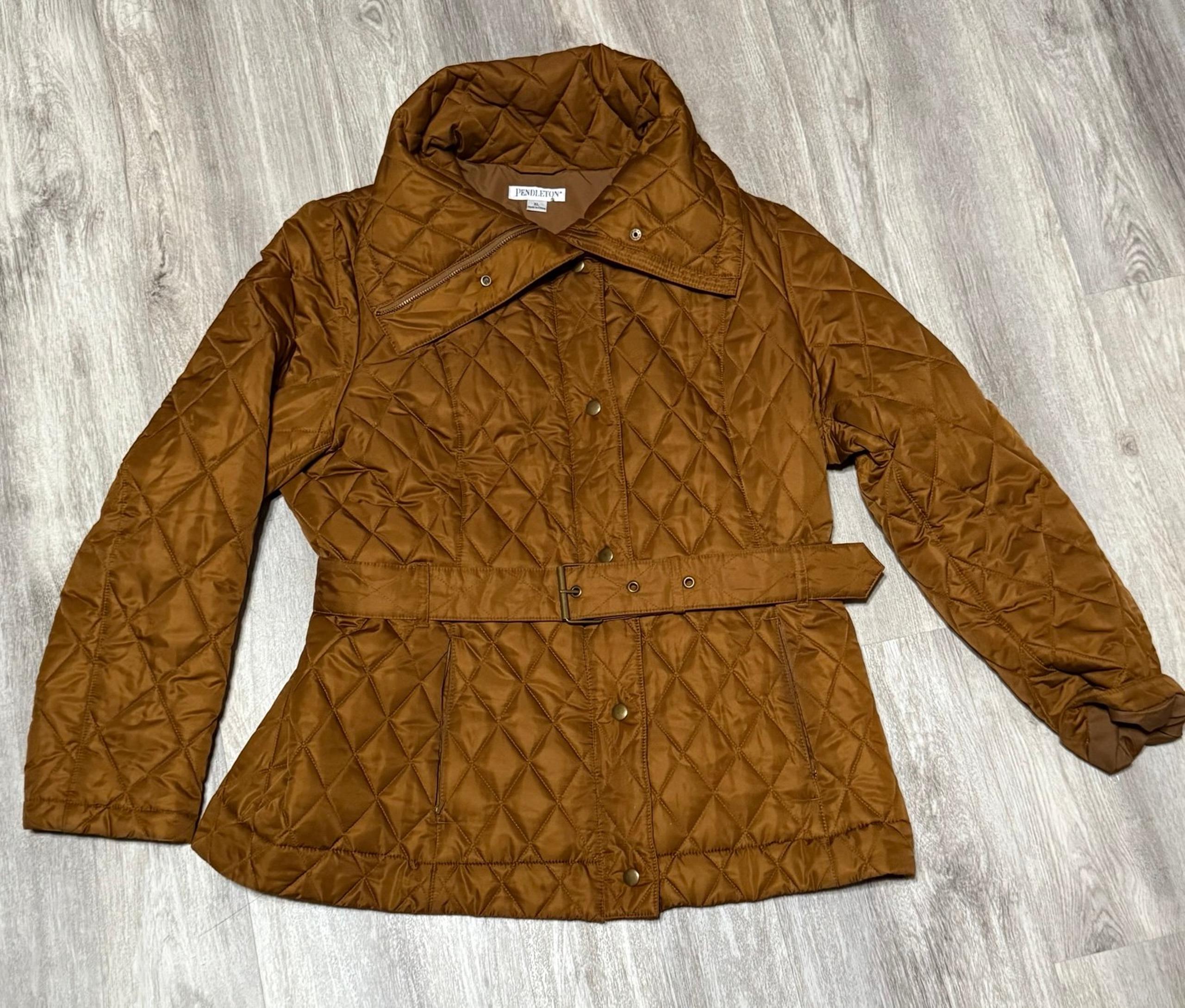 Pendleton vintage beautiful quilted belted brown tan women’s jacket XL