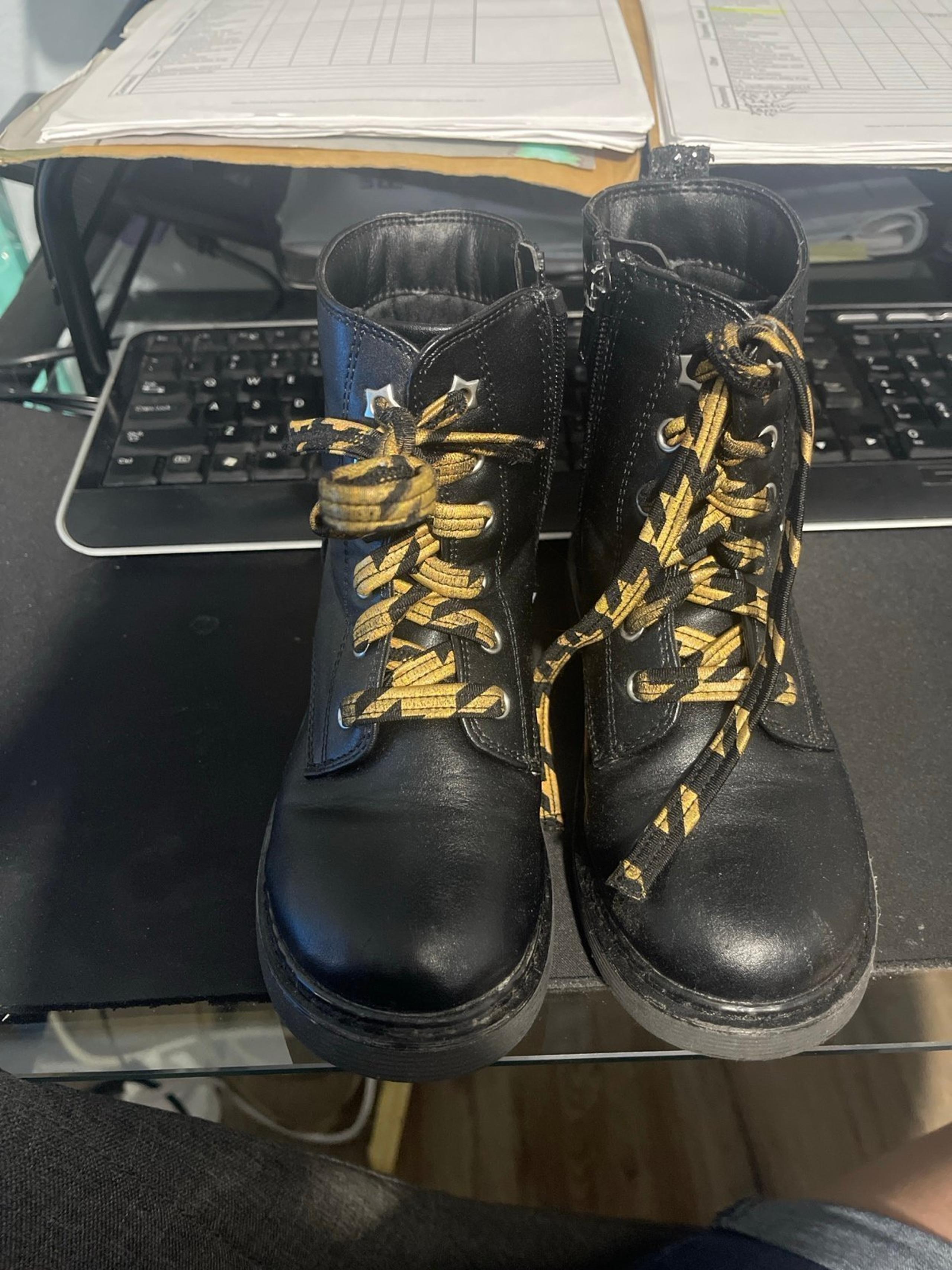 Girl black combat Boots size 12 kids