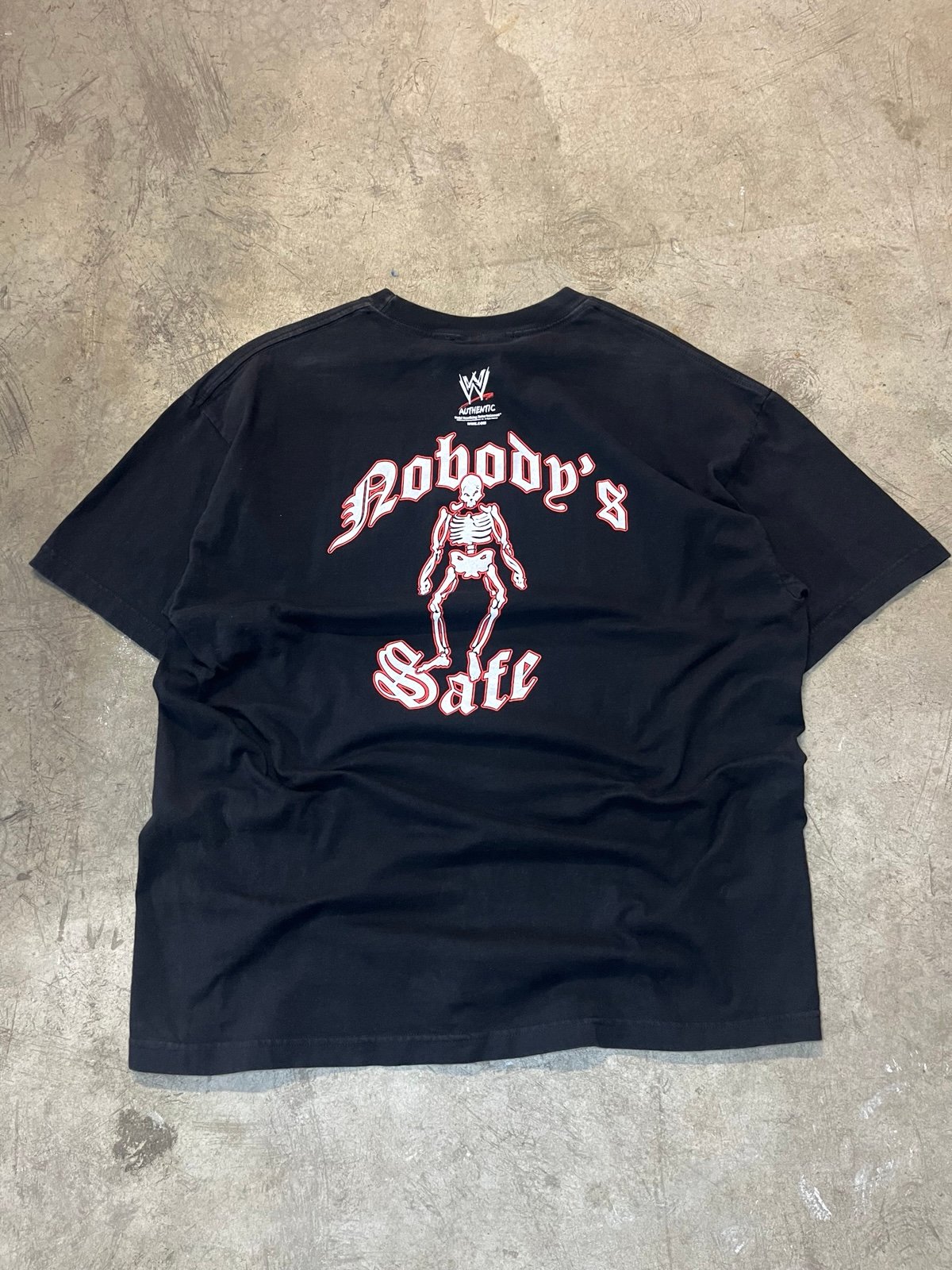 Vintage 2002 WWF The Undertaker “Nobody's Safe” Graphic T-shirt XL