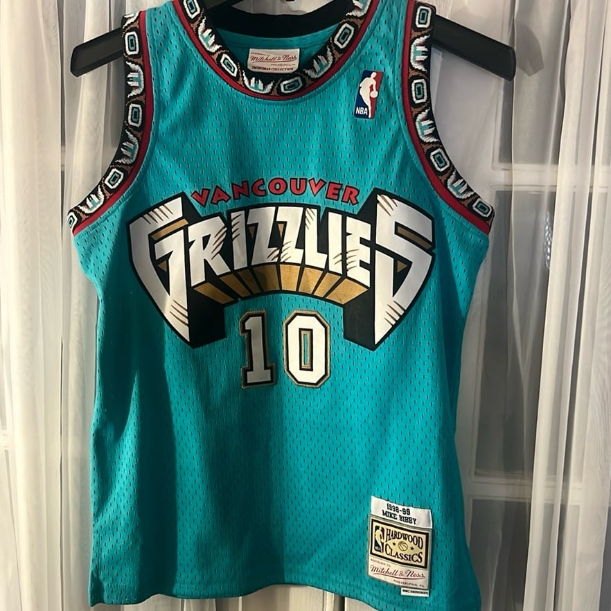 Mitchell & Ness NBA Vancouver Grizzlies #10 Mike Bibby Road Jersey Kid’s Medium