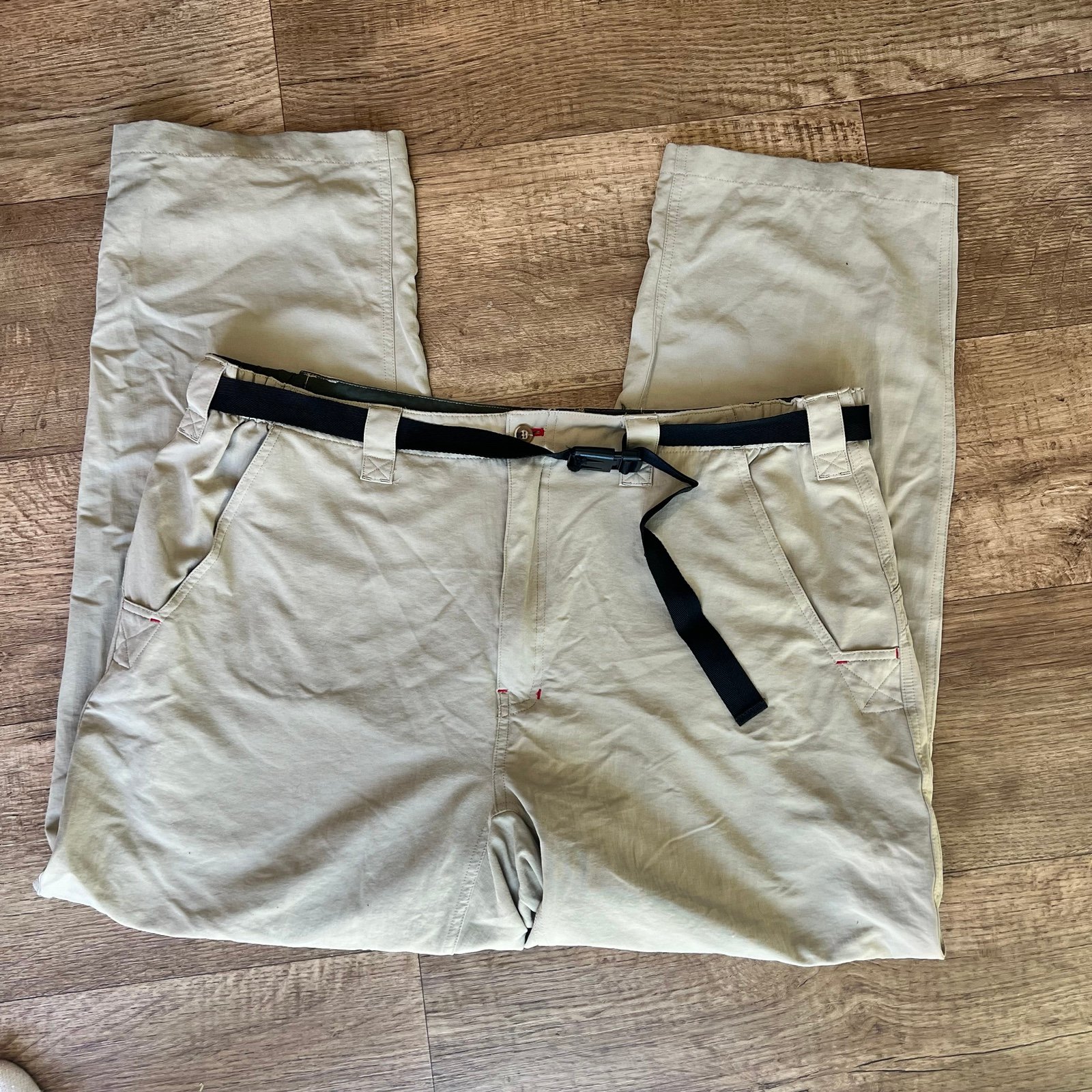 NEW Orvis Trout Bum Nylon Pants Men’s Size XL Beige Angler Fishing Belted