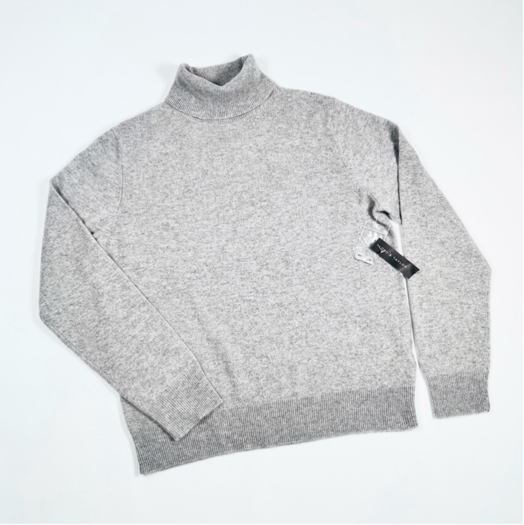 Lord & Taylor Womans Sweater Turtleneck Cashmere Wool L Light Gray Minimalistic