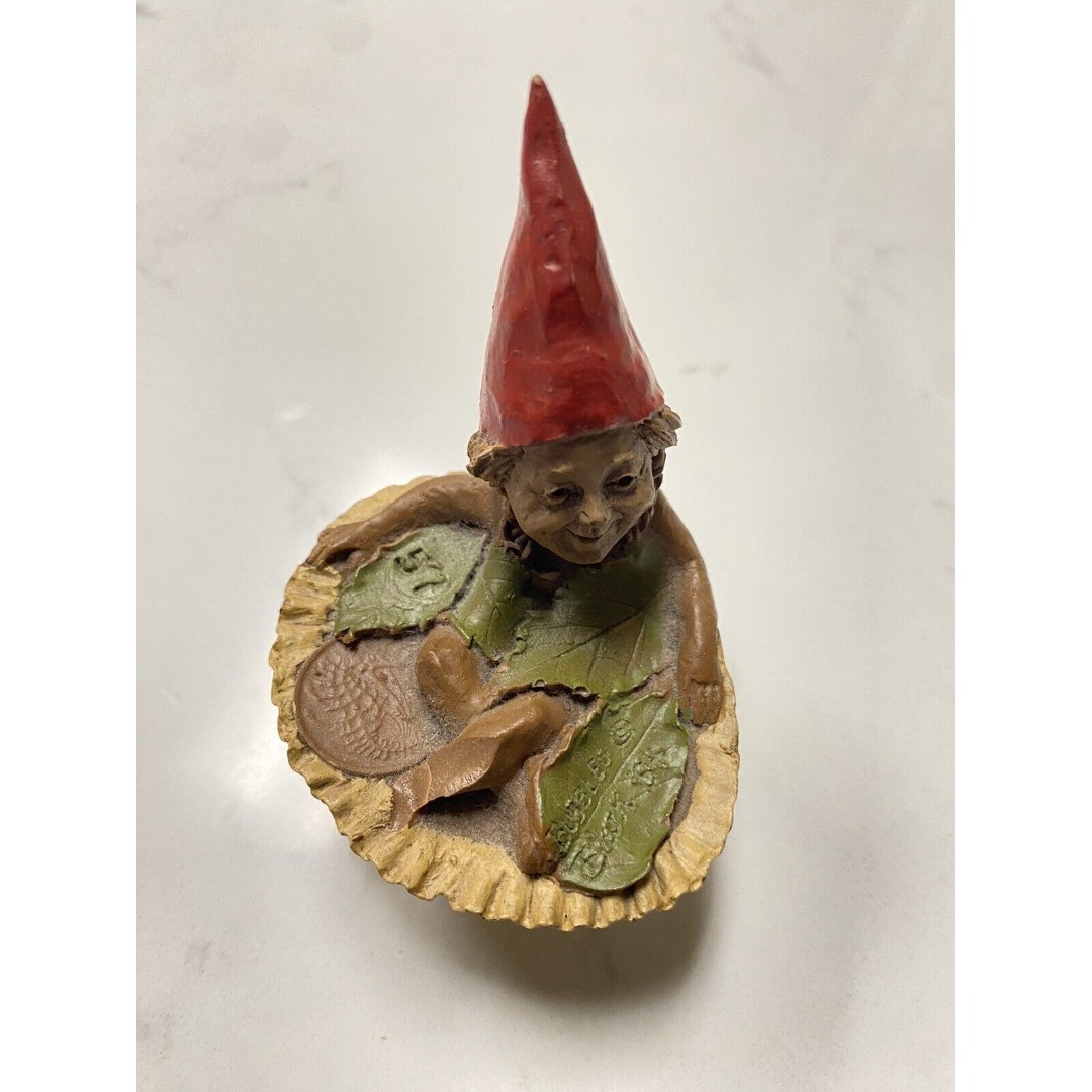 Tom Clark Gnome Bubbles Bathing in a Sea Shell- Cairn Studio 1984 #57