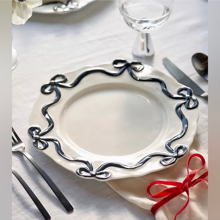 NEW Set of 4 Benedita Bow Stoneware Dinner Plates