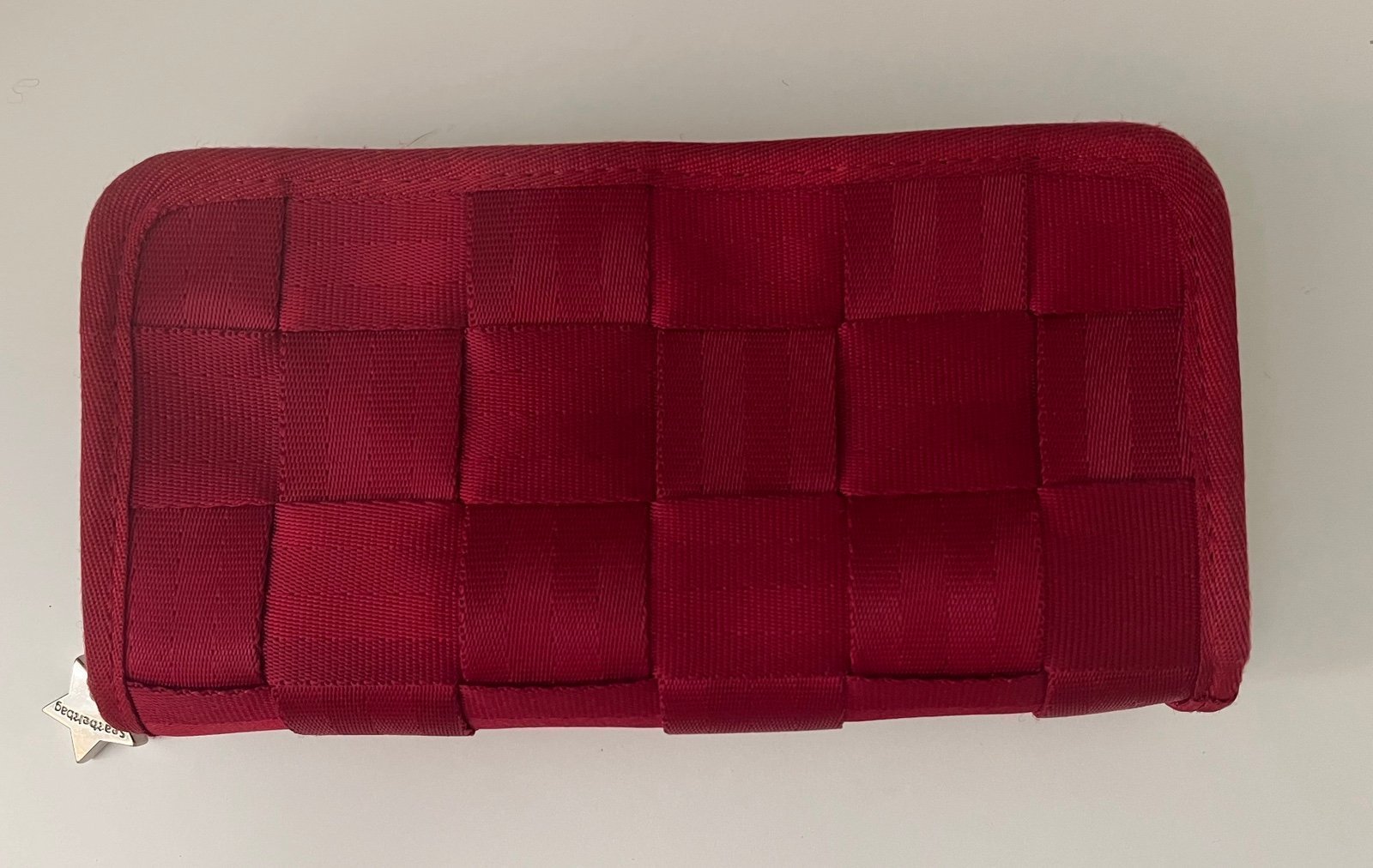 Harveys seatbelt clutch wallet new arrivals