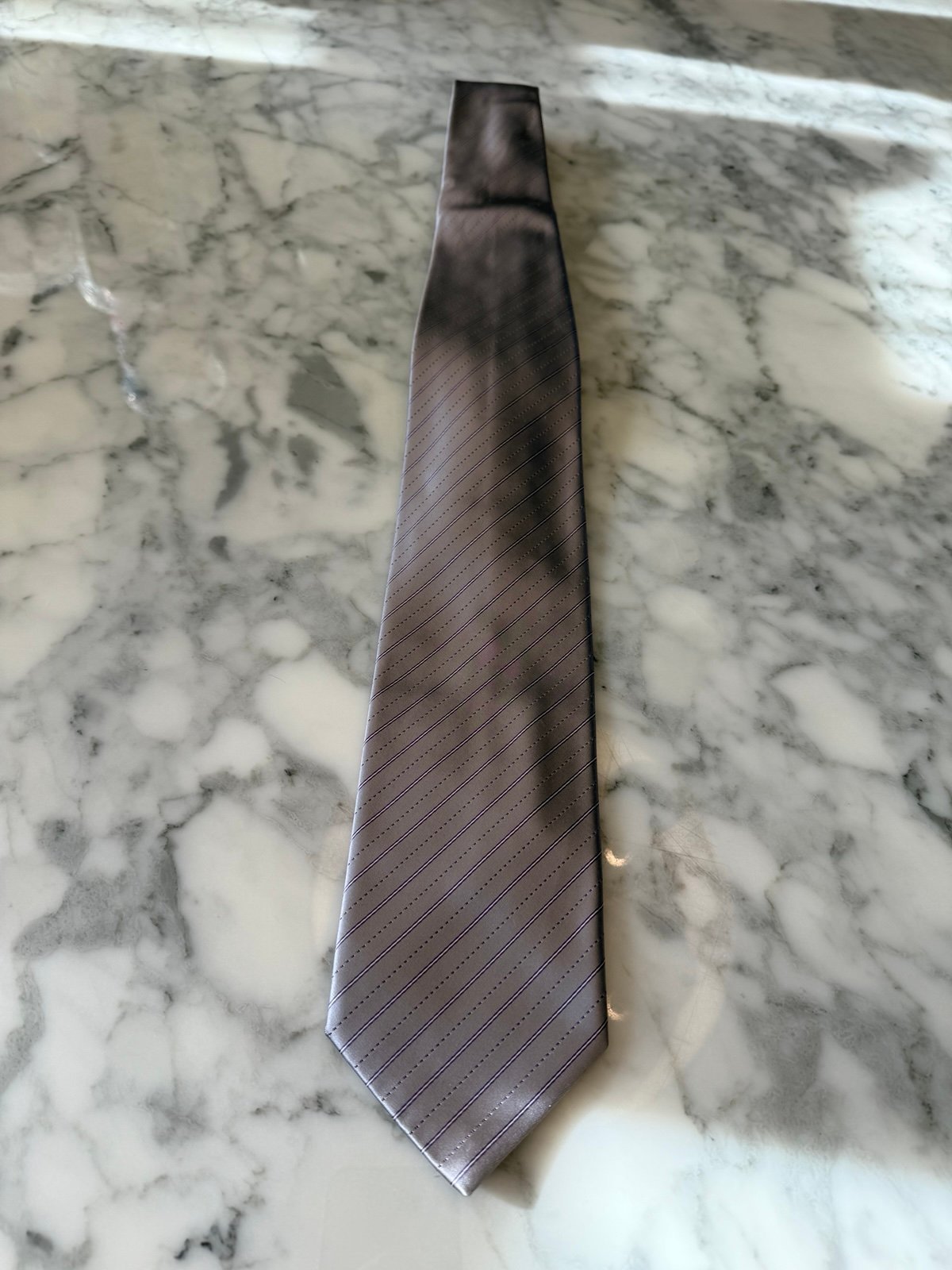 Italo Ferrell tie
