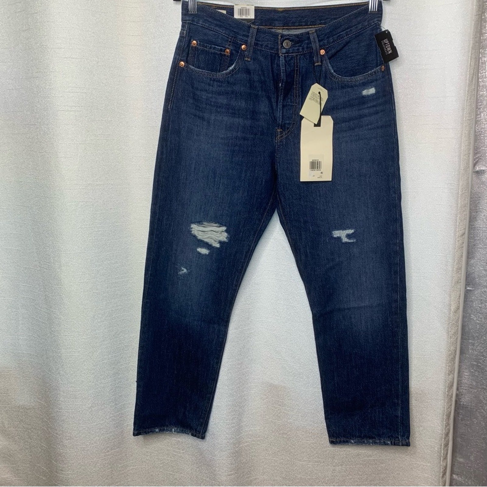Levi’s 501 distressed crop straight leg jeans size 28