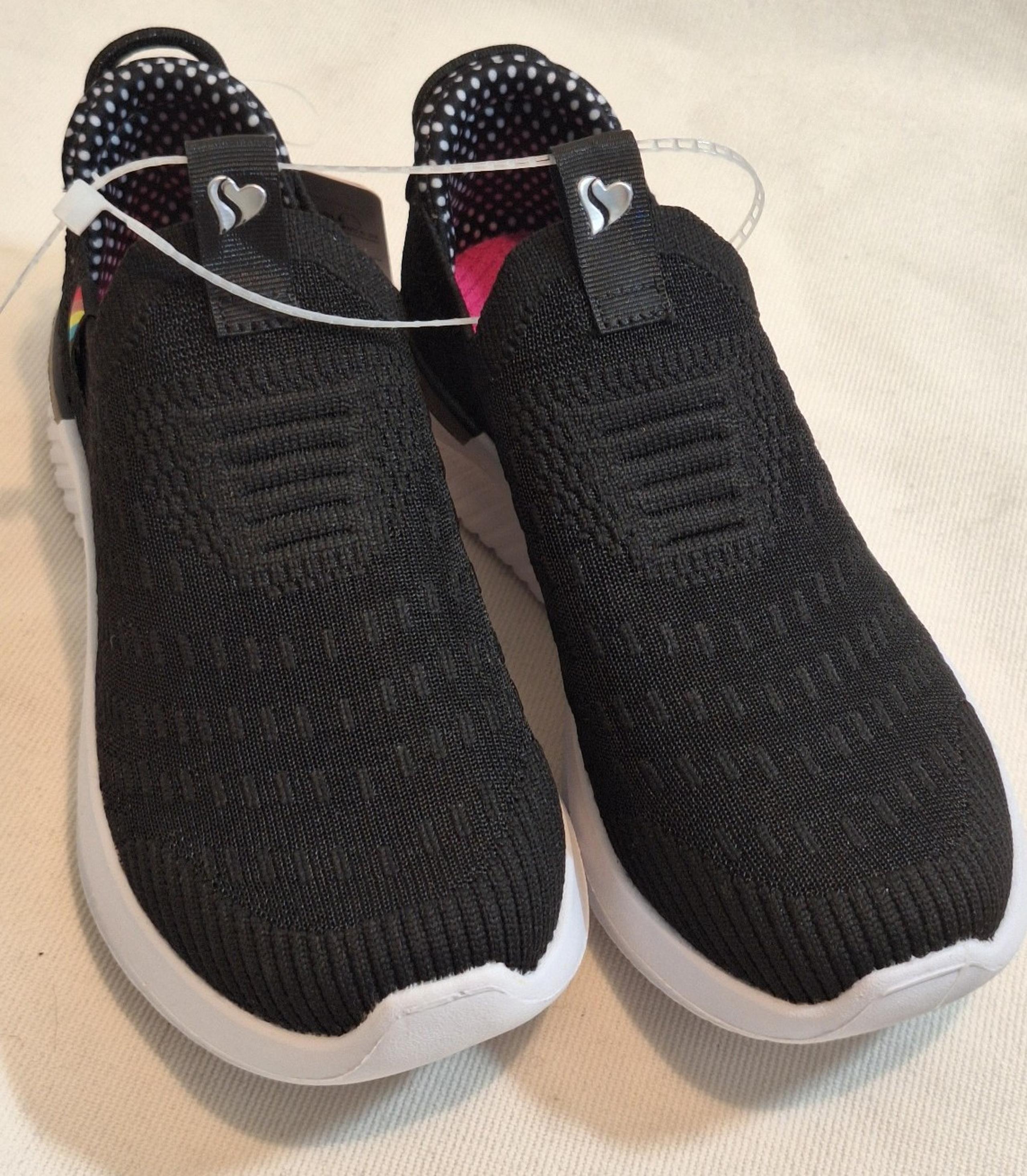Sketchers Black Fabric Memory Foam Sneakers Girls Size 12.5