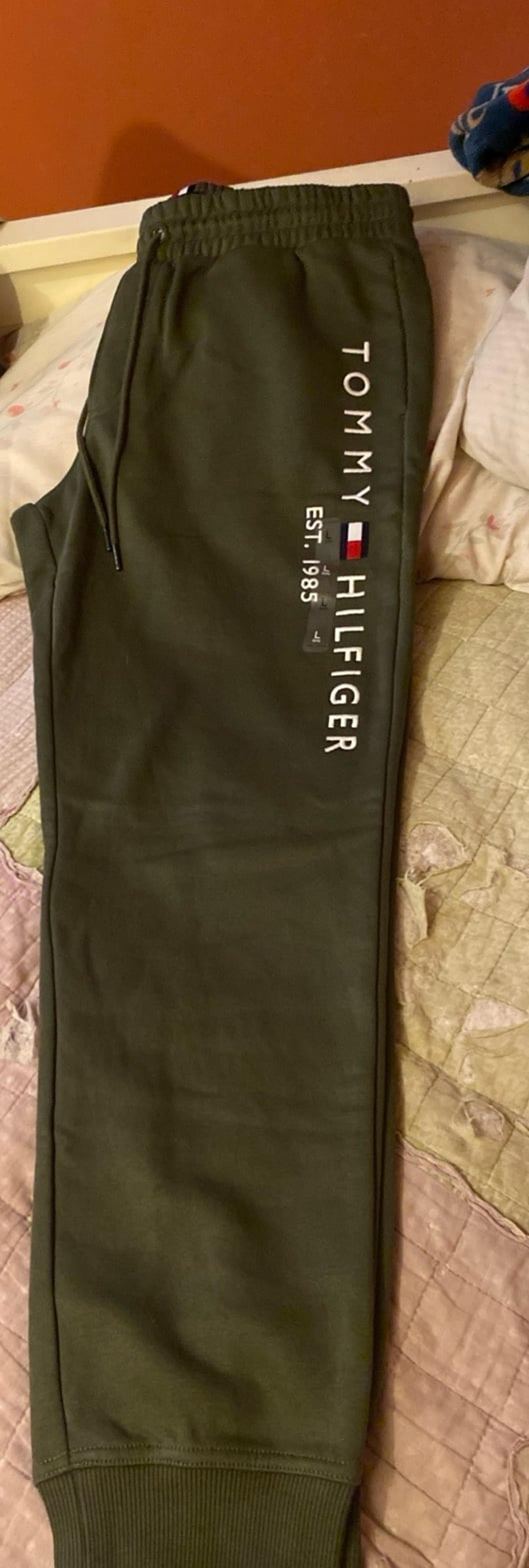 Tommy Hilfiger Men’s Army Green Logo Sweatpants Size Large