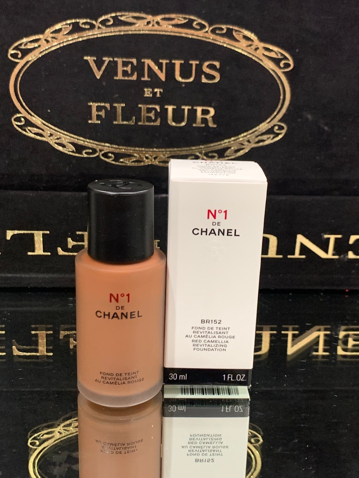BR152 N°1 DE CHANEL Revitalizing Foundation