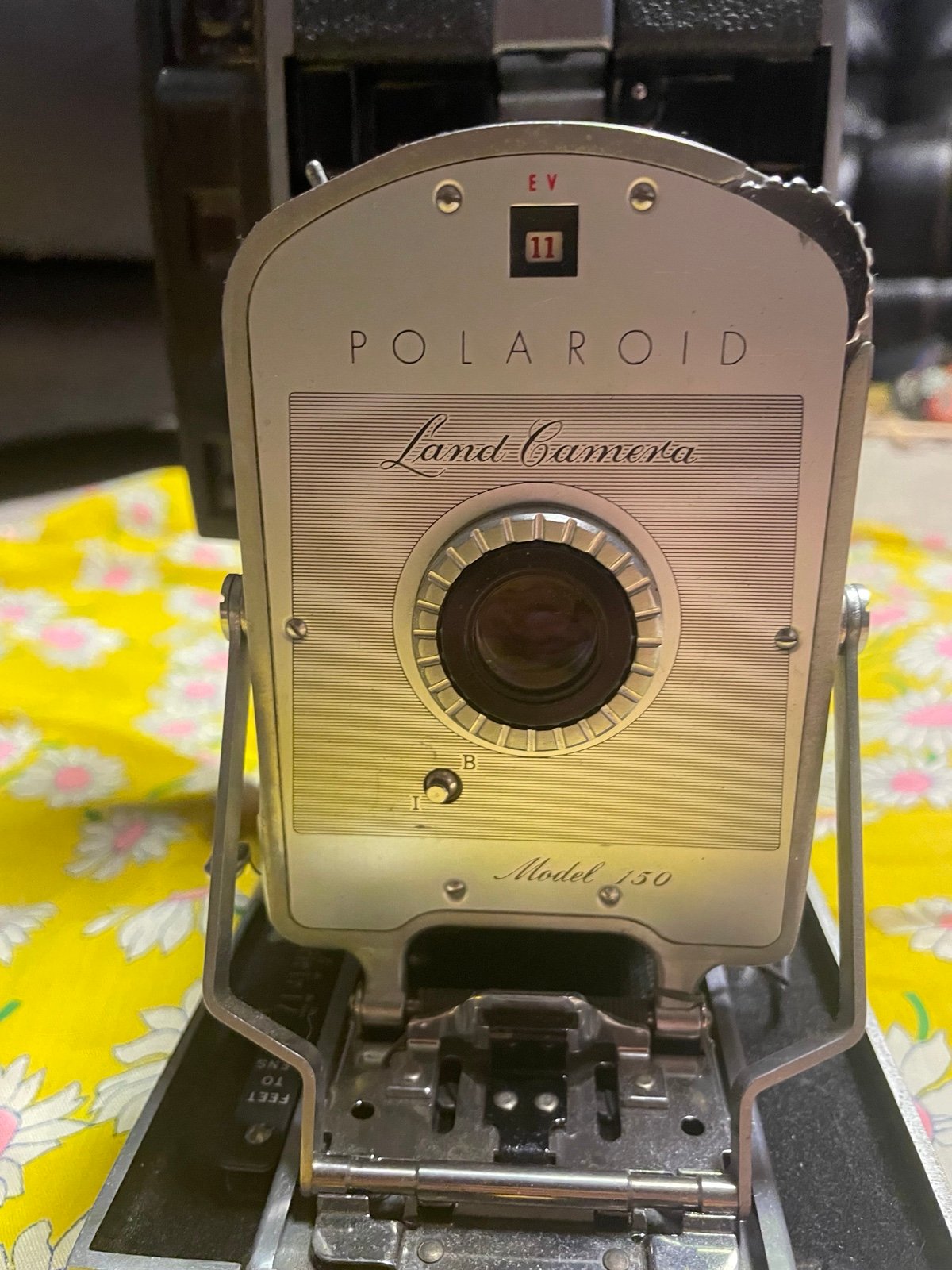 Polaroid Model 150