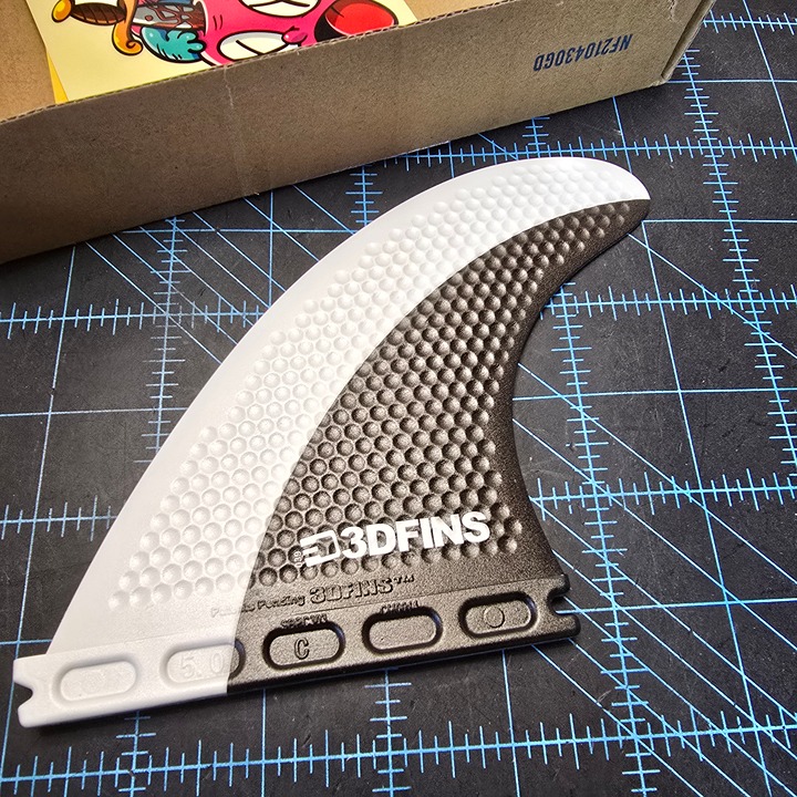 3D Fins Black/White – Rip Spit Series Wake Surfing Fins (Medium Futures Thruster