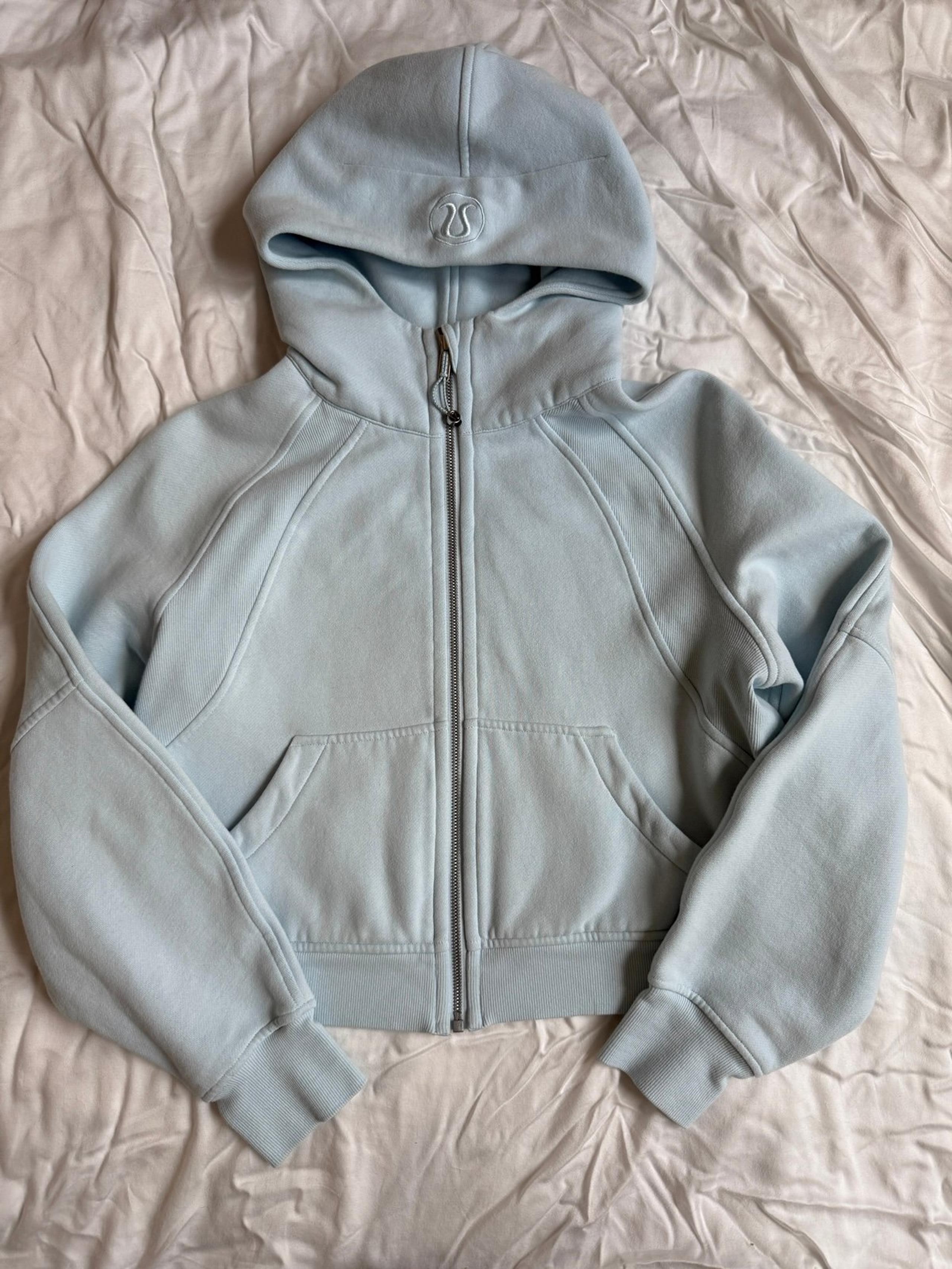 Lululemon Scuba Oversized Full-Zip Hoodie Powder Blue 
(XS/S)