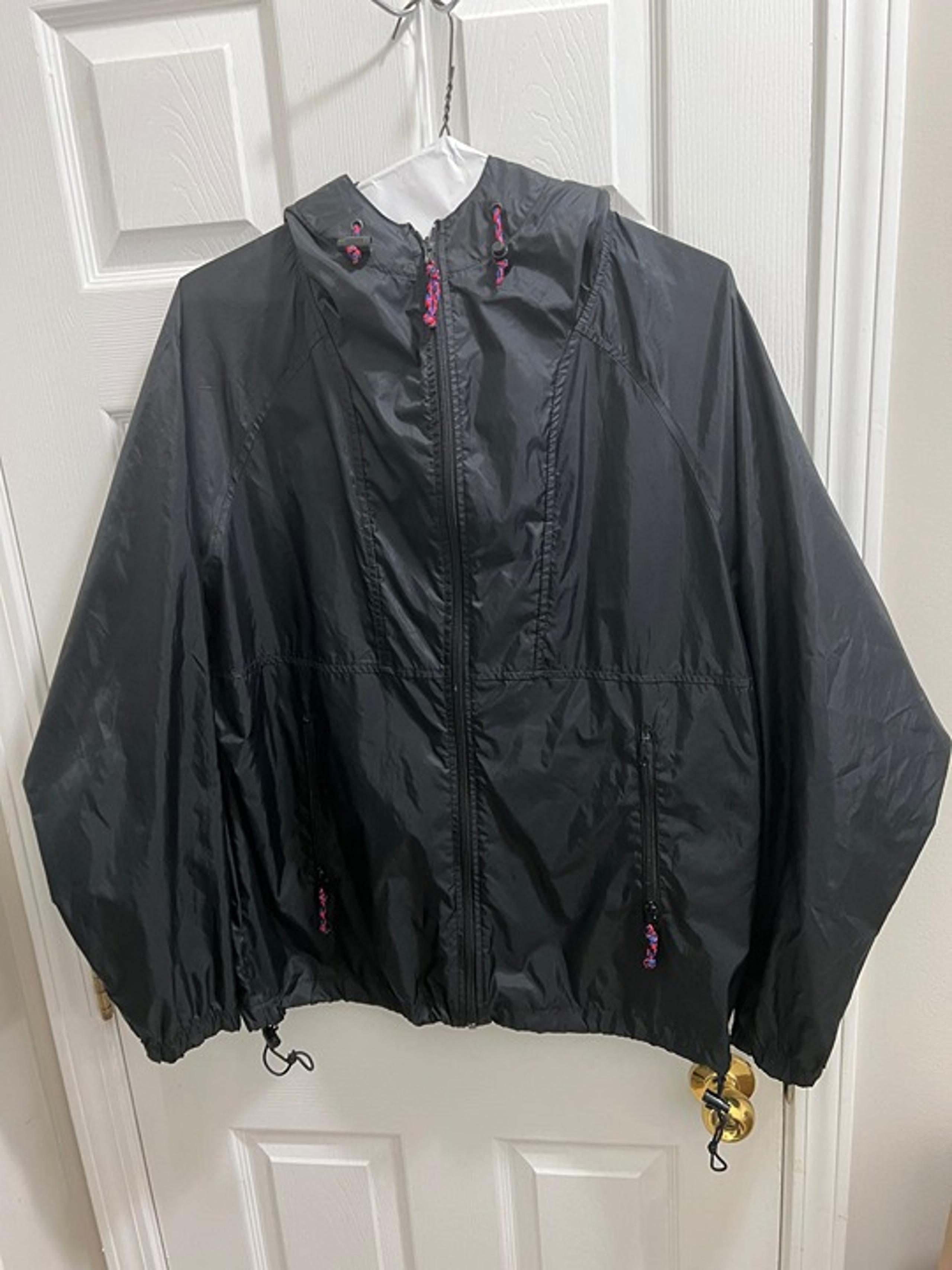 Men's Black Zip Pockets Outdoors Sports Hiking Windbreaker - REI