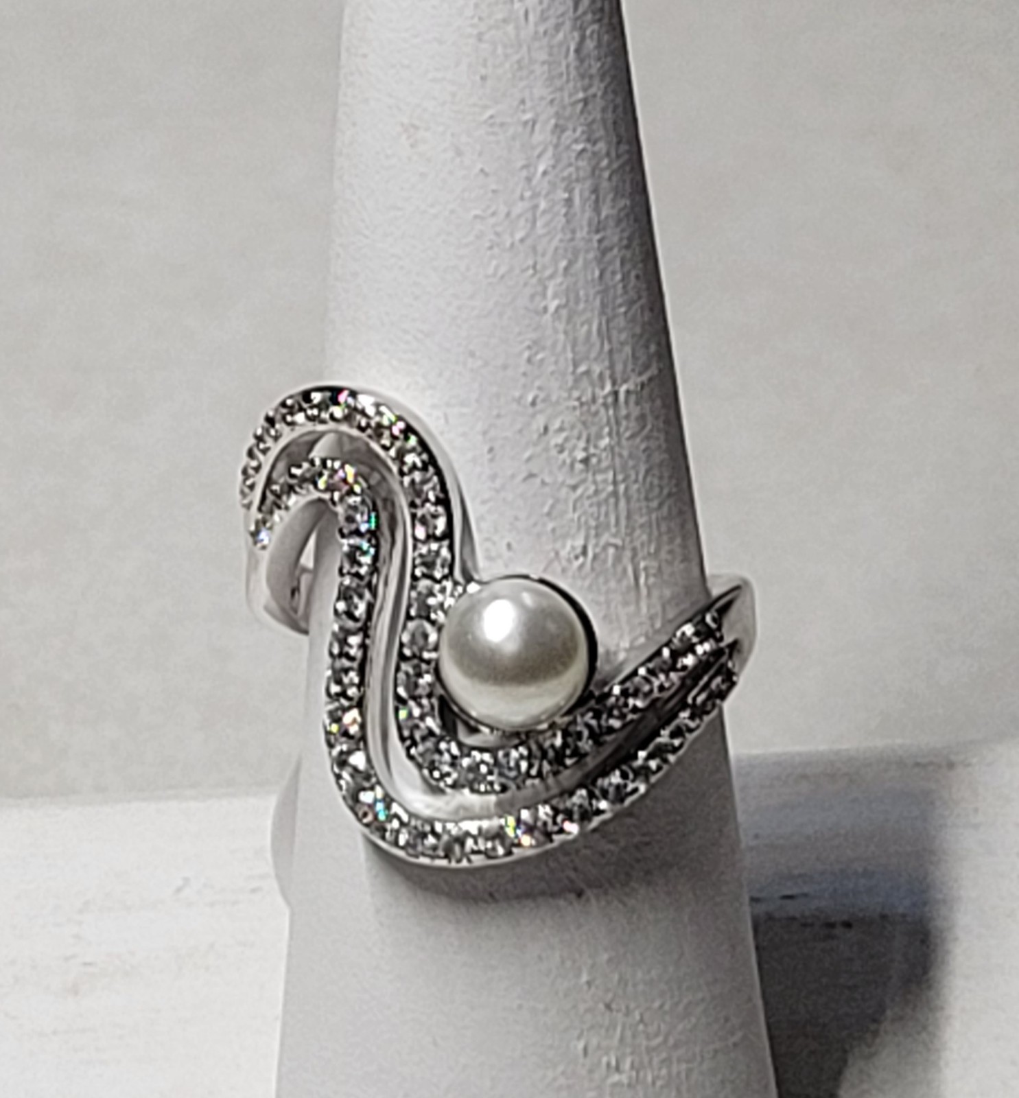 Waves of Art June 2025 Bomb Party Collection Ring Size 7
