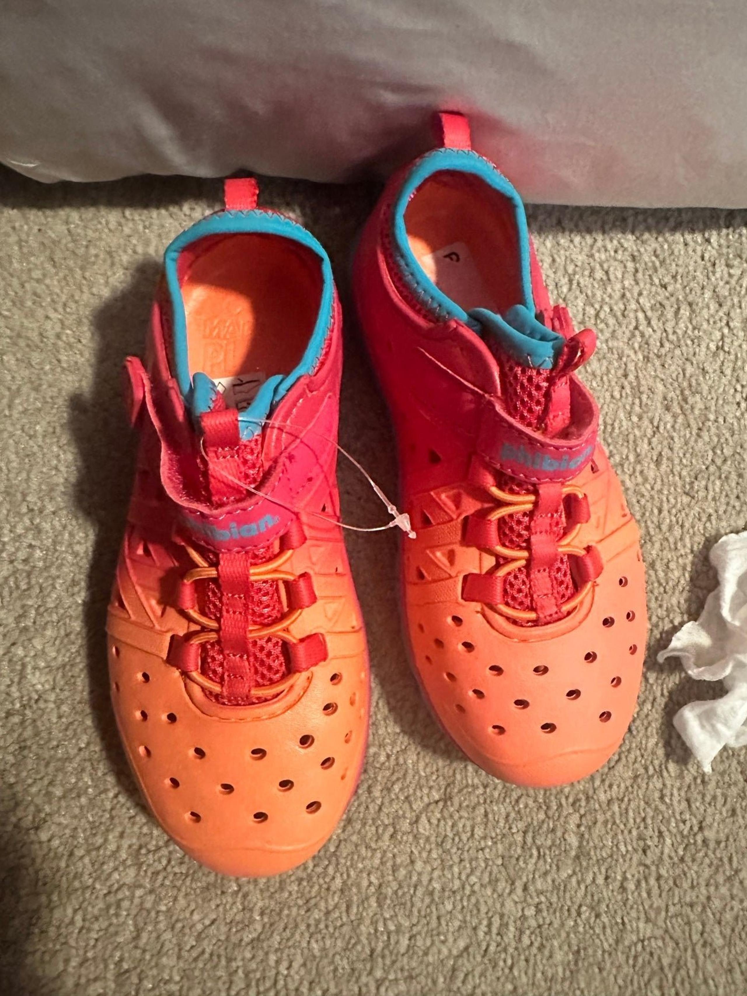 Girl Water Shoes Size 12 - Stride Rite