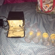 Medela breast pump bundle
