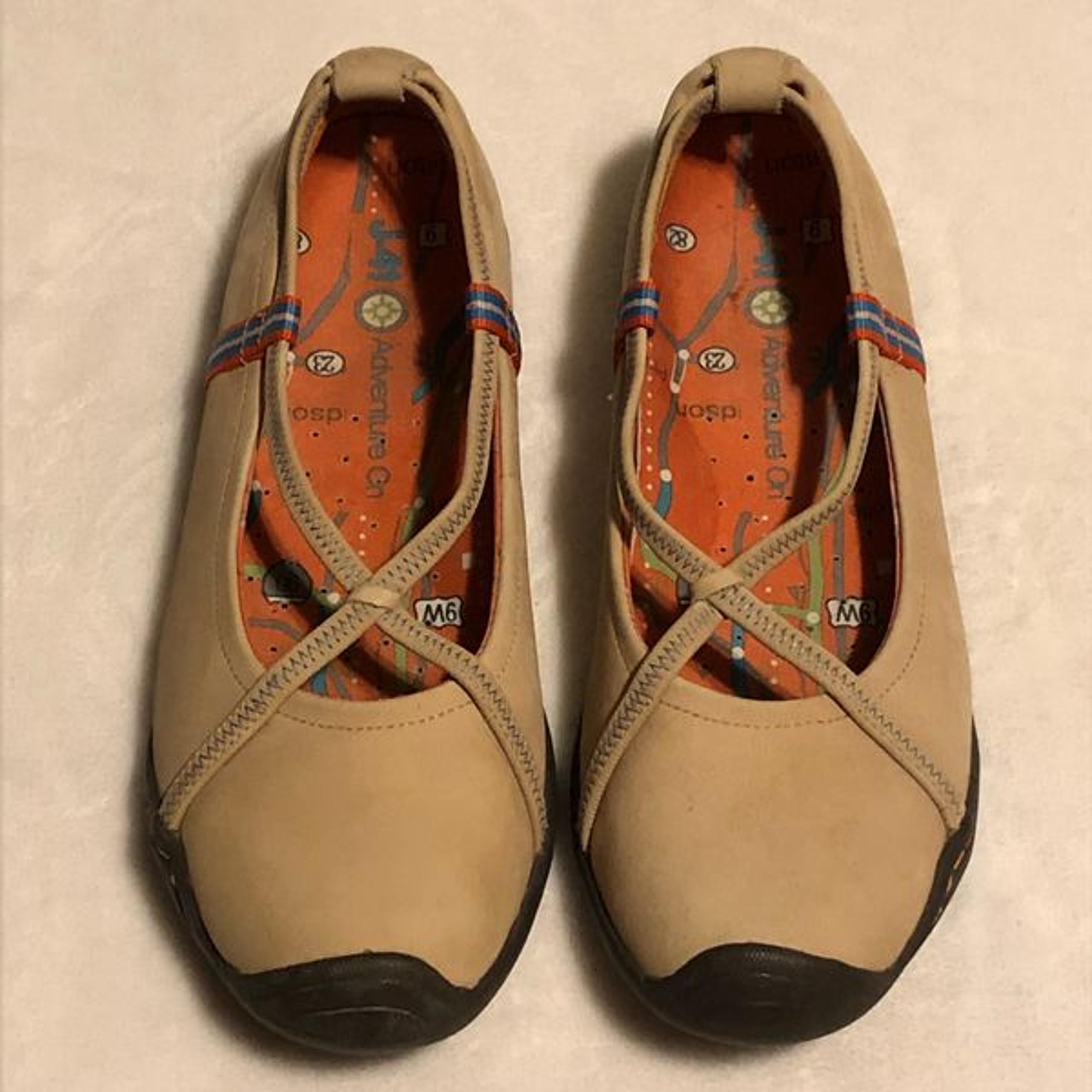 JEEP J-41 Leather Flats • Tan • Women’s US Size 7.5