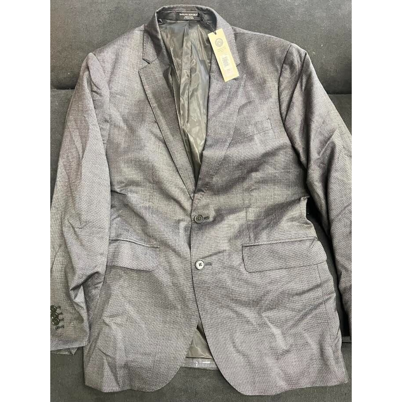 Banana Republic Men's Grey Blazer Size 38S