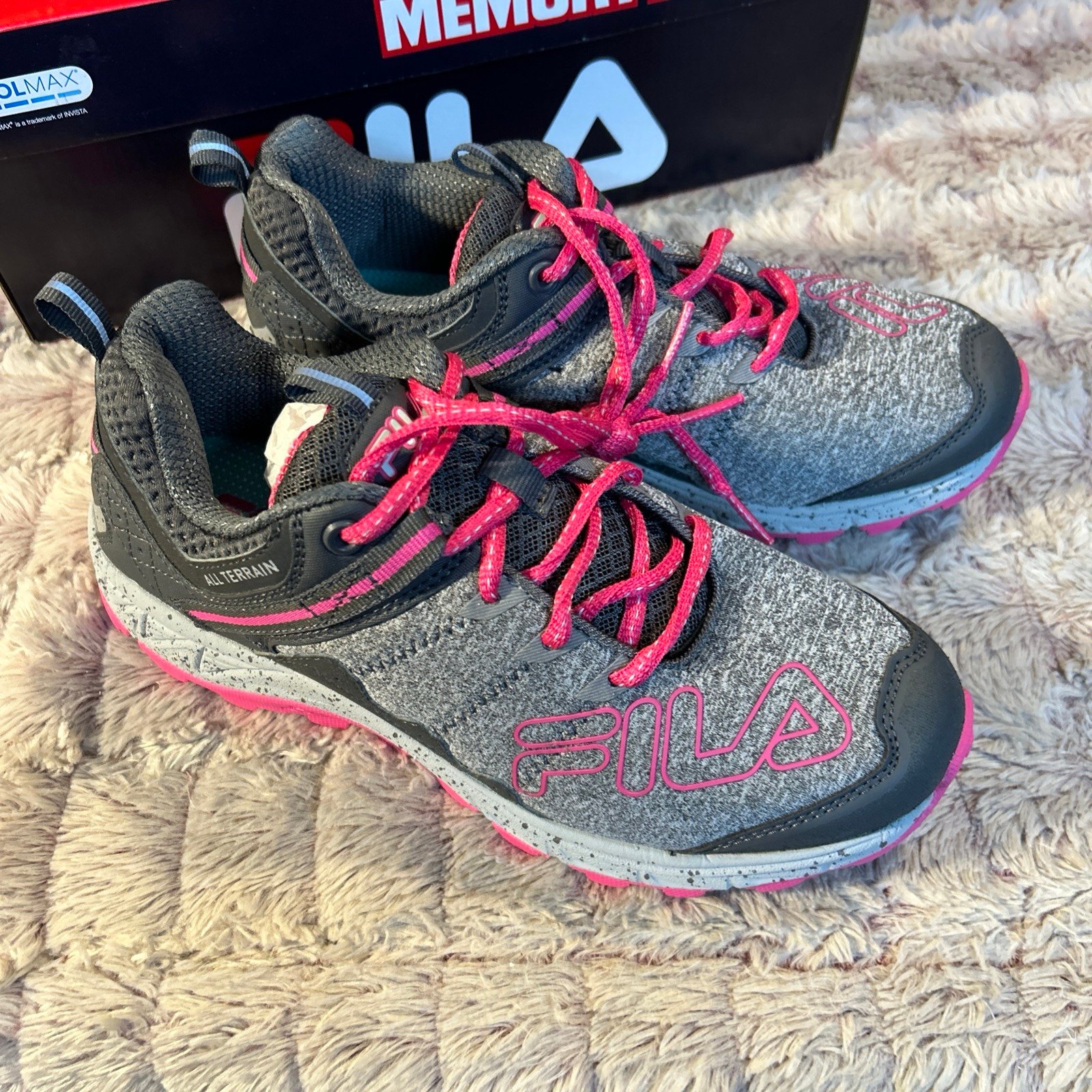 Fila Women's All Terrain Sneakers Size 8