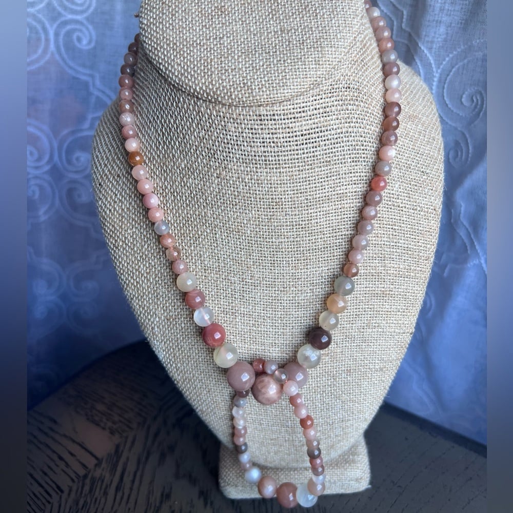 Peach moonstone necklace set 19'