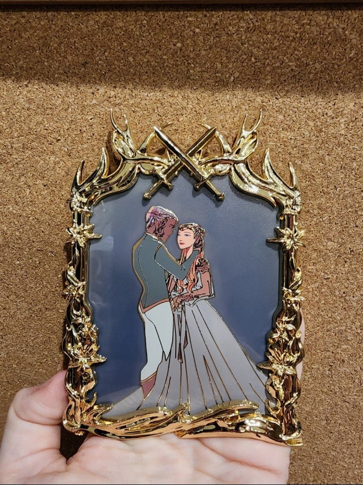 Aelin and Rowan portrait pin